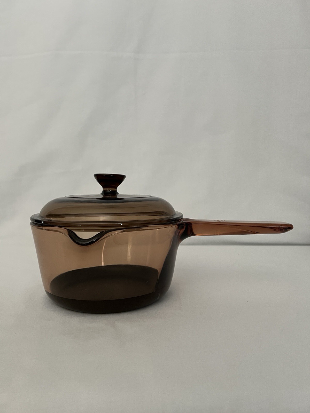 Corning Ware Vision Amber Glass 1 Liter Sauce Pot Pyrex W/ Lid Pour Spout Teflon