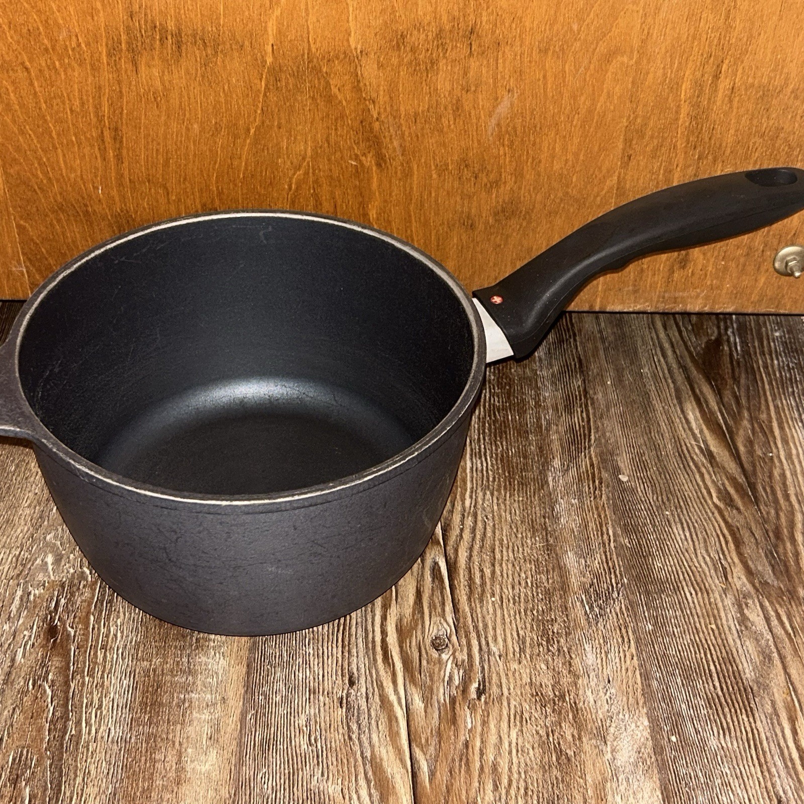 Swiss Diamond XD Sauce Pan 2.2Qt (2.1L) – 7″ (18cm) Made In Switzerland Durable