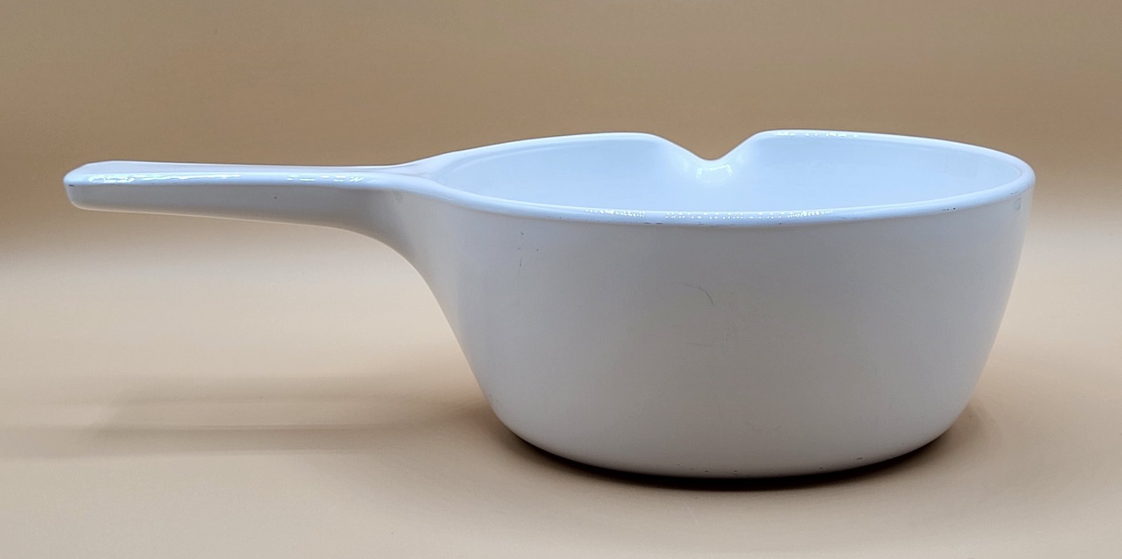 Vintage Corning Ware #P-89-B White Coupe 2.5 Cup Sauce Pan with Pour Spout