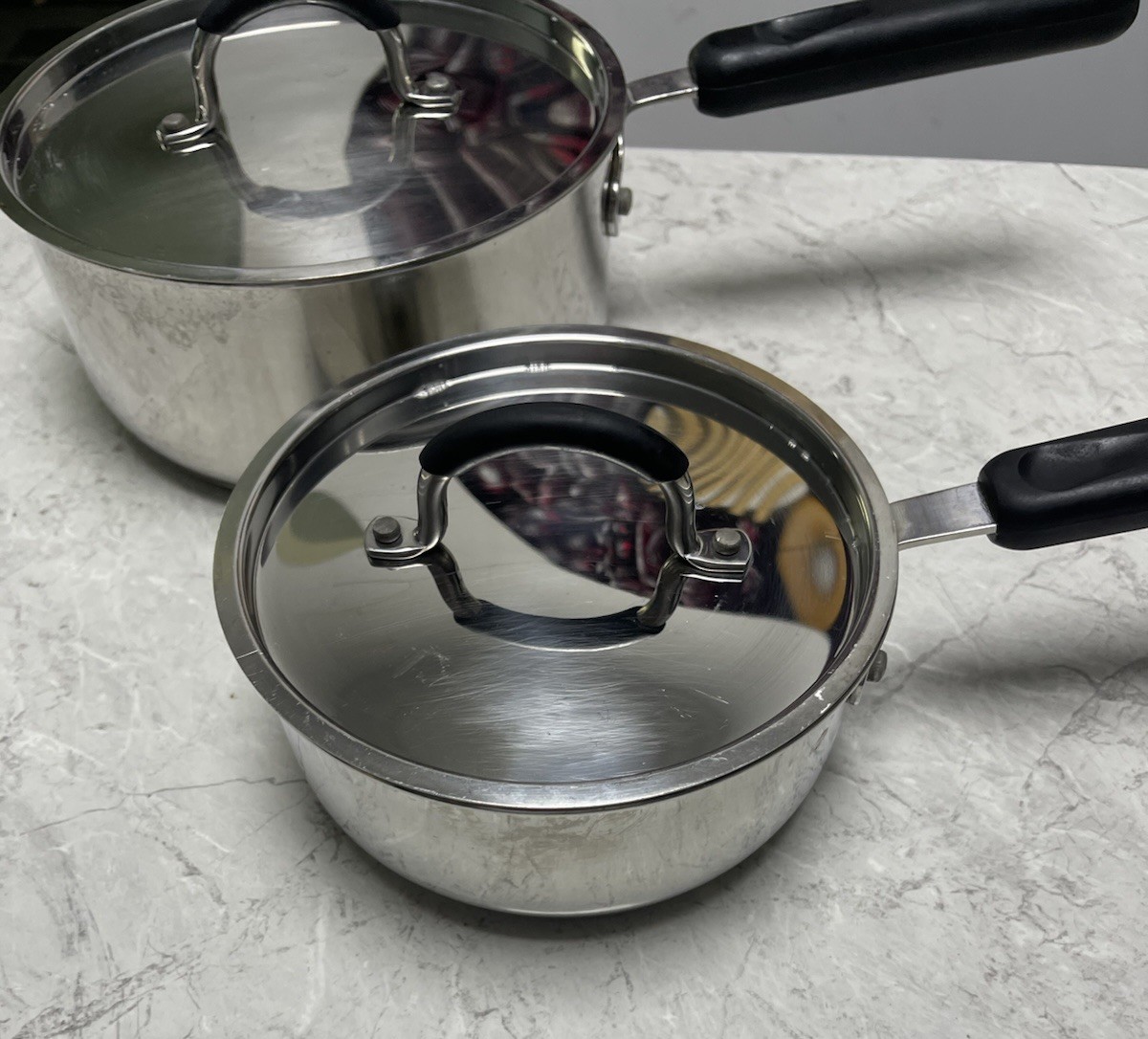 2 Stainless Steel 1L & 2.5L Cooking Pots Saucepans Unbranded