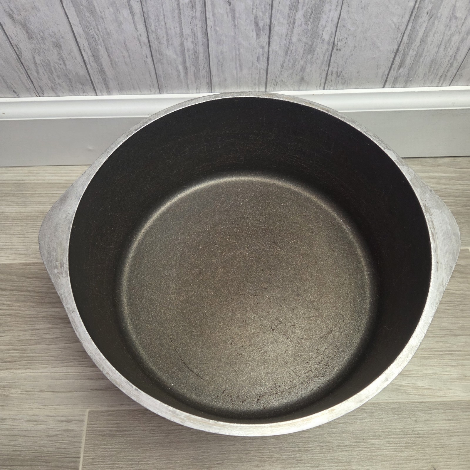 Vintage Range Craft 5 QT Dutch Oven Pot Cream/Gold Wheat Pattern Retro Decor