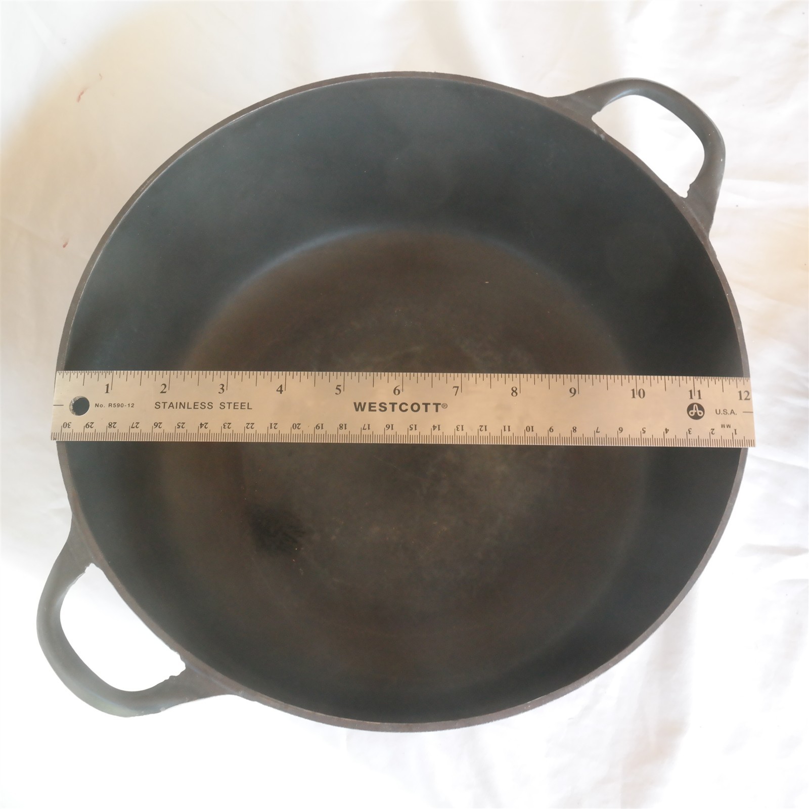 DESCOWARE FE 16 2-H 12″ diameter Large Cast Iron Dutch oven Stock pot RARE
