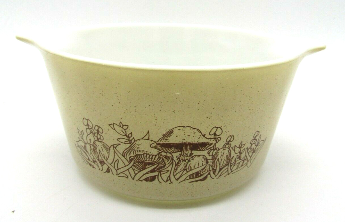 Vintage Pyrex Forest Fansies Mushroom Casserole Dish 473-B – 7.5″ L – 3.25″ H