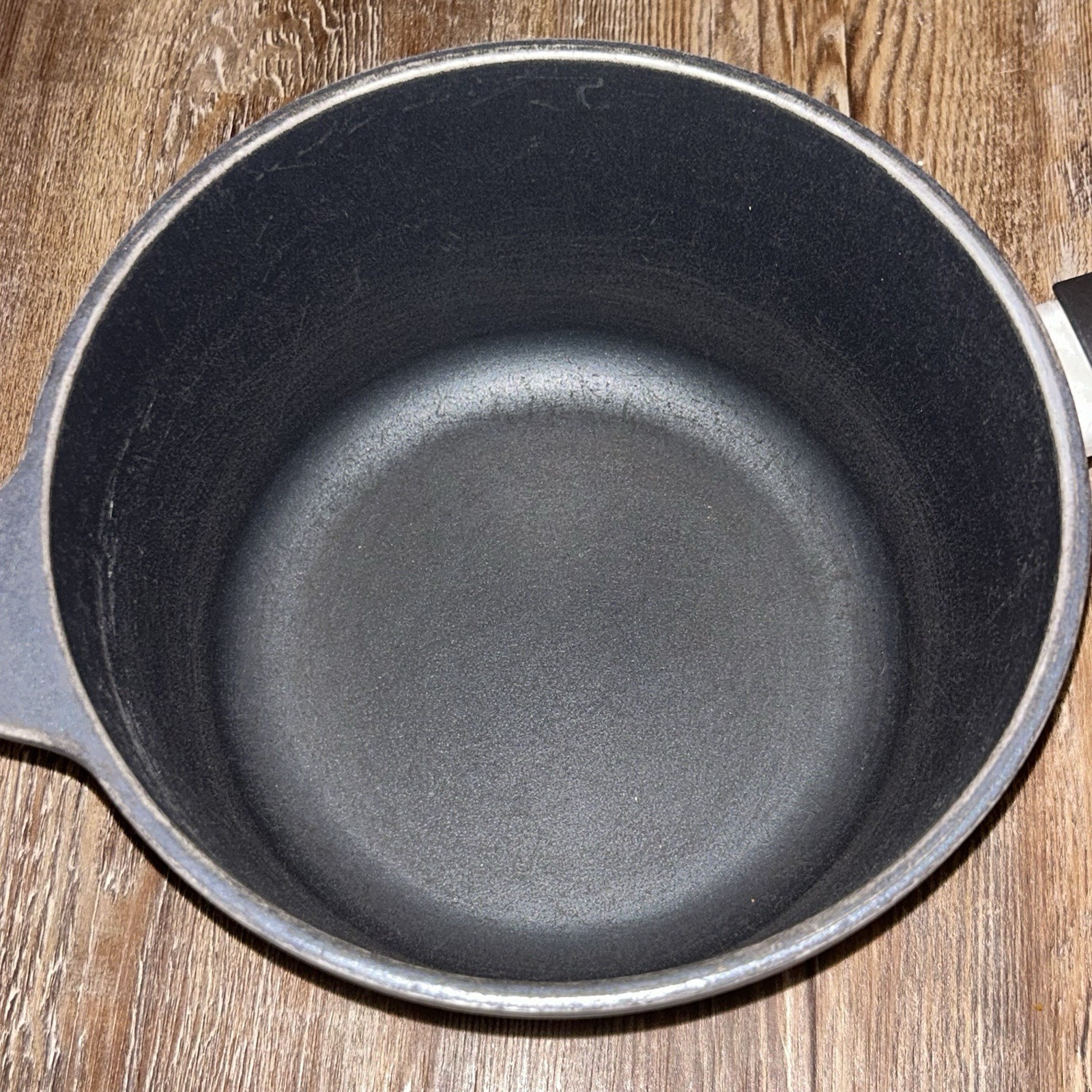 Swiss Diamond XD Sauce Pan 2.2Qt (2.1L) – 7″ (18cm) Made In Switzerland Durable