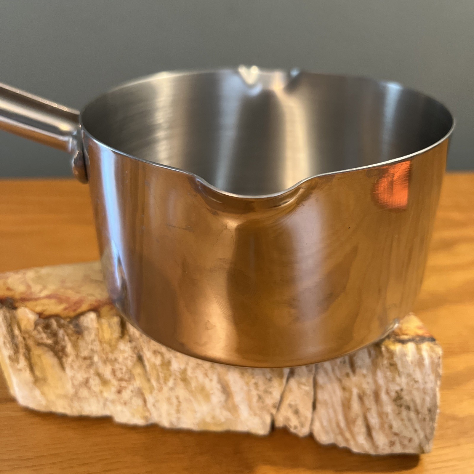 Revere Ware Pro Line Copper Core Stainless 1/2 Qt Double Spout Saucepan Pot 6744