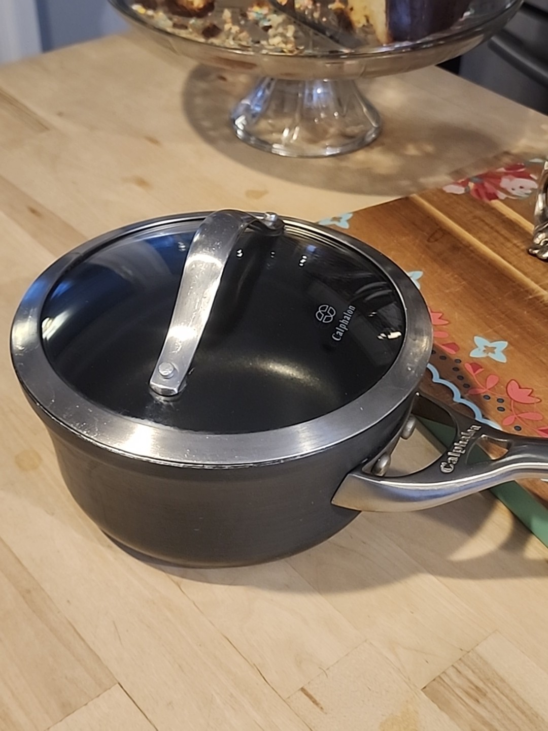 🔥 Calphalon Aluminum 1 1/2 Qt Anodized Sauce pan 8701 Glass Lid 🔥