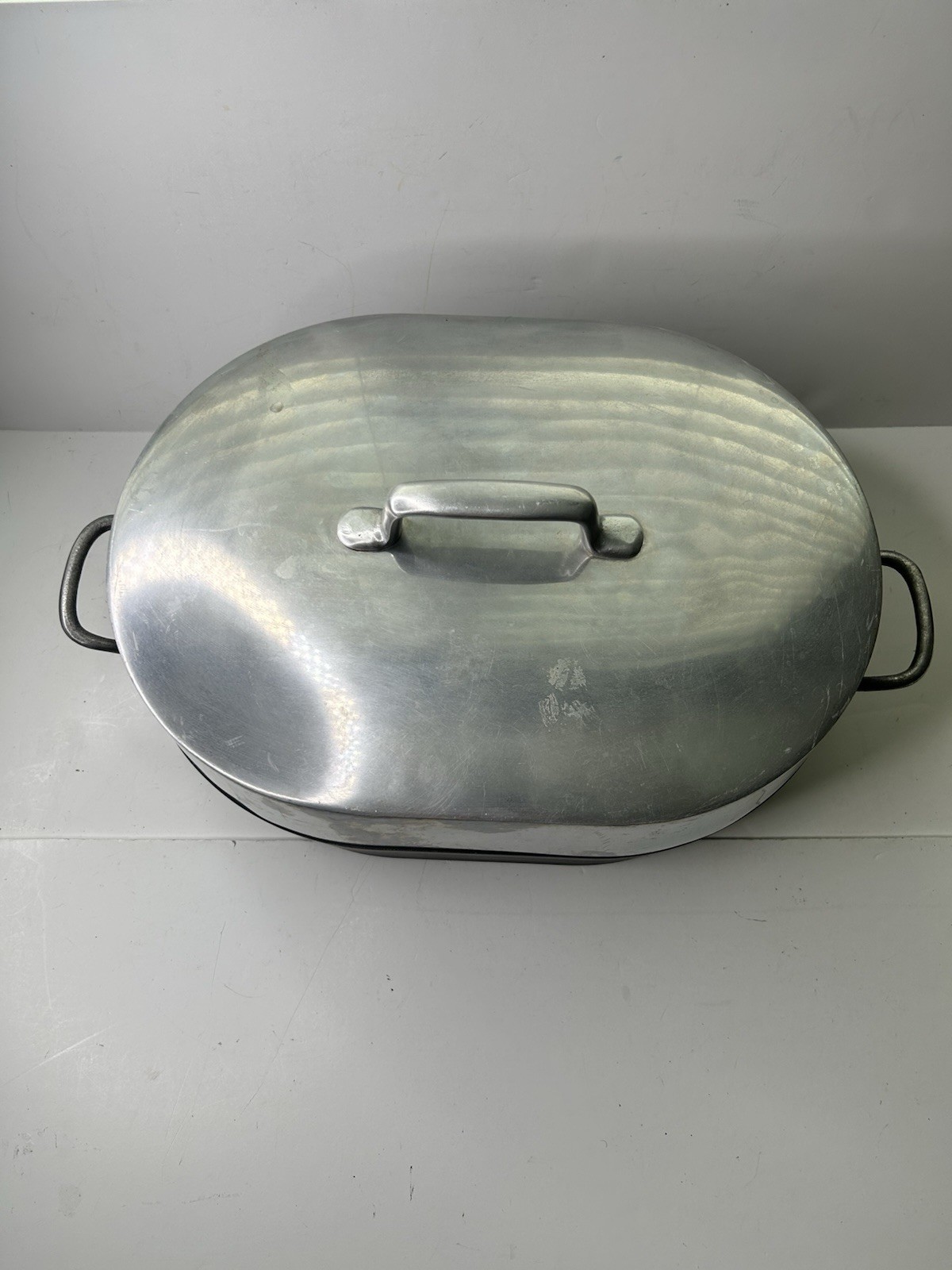 Magnalite GHC USA 16 In Roaster Dutch Oven Cooking Pot With Insert Turkey