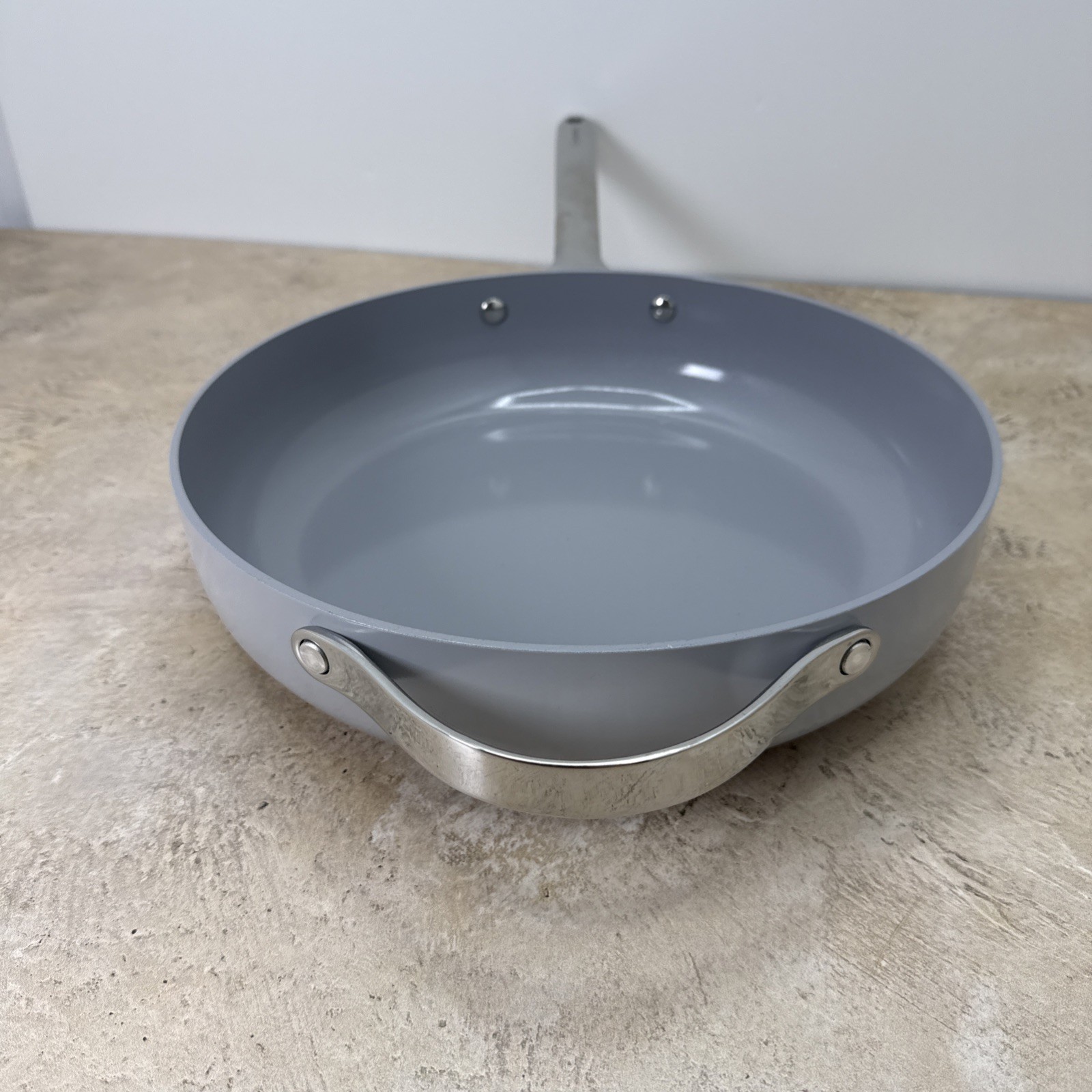 Caraway Home Non-Stick Ceramic-Coated 4.5 qt Saute Pan W/Lid (Gray)