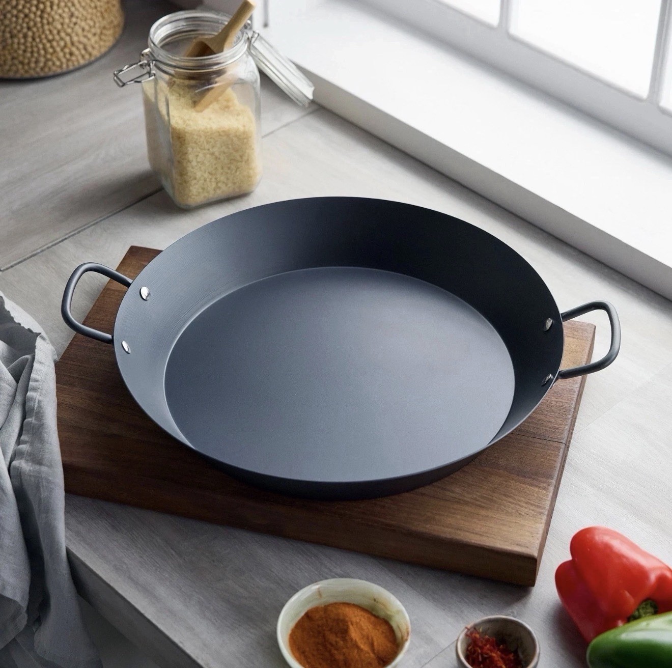 GreenPan 15in Carbon Steel Paella Pan Pre-Seasoned Stovetop Oven Ready Cookware