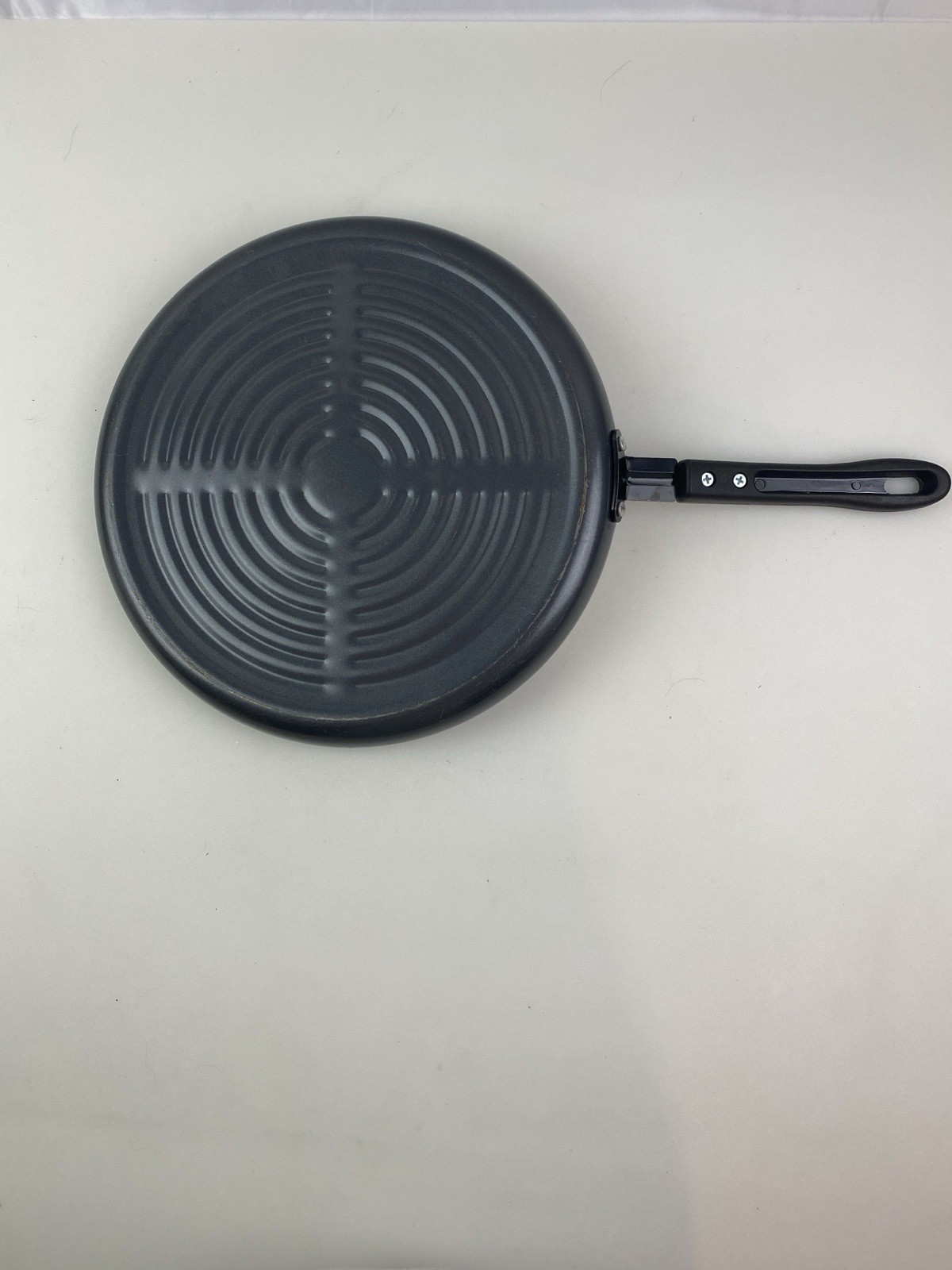 MADE IN HONG KONG FRY PAN, 8″ GRILL, CIRCULON SKILLET