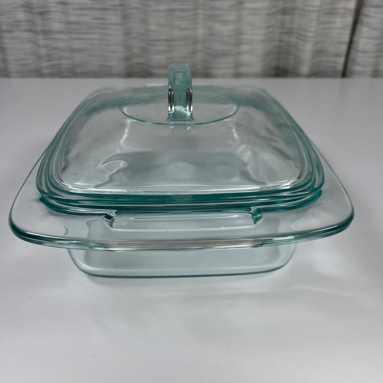 Pyrex 2 Quart Clear Glass Casserole Dish with Lid Rectangular Baker 1.9L USA