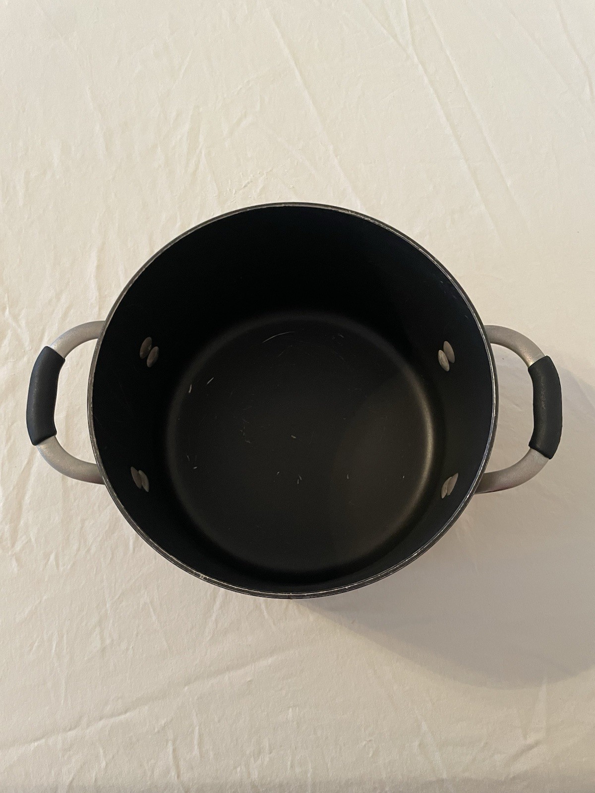 Calphalon 9” Hard-Anodized Nonstick 6 Qt. Stock Pot / Dutch Oven (806)