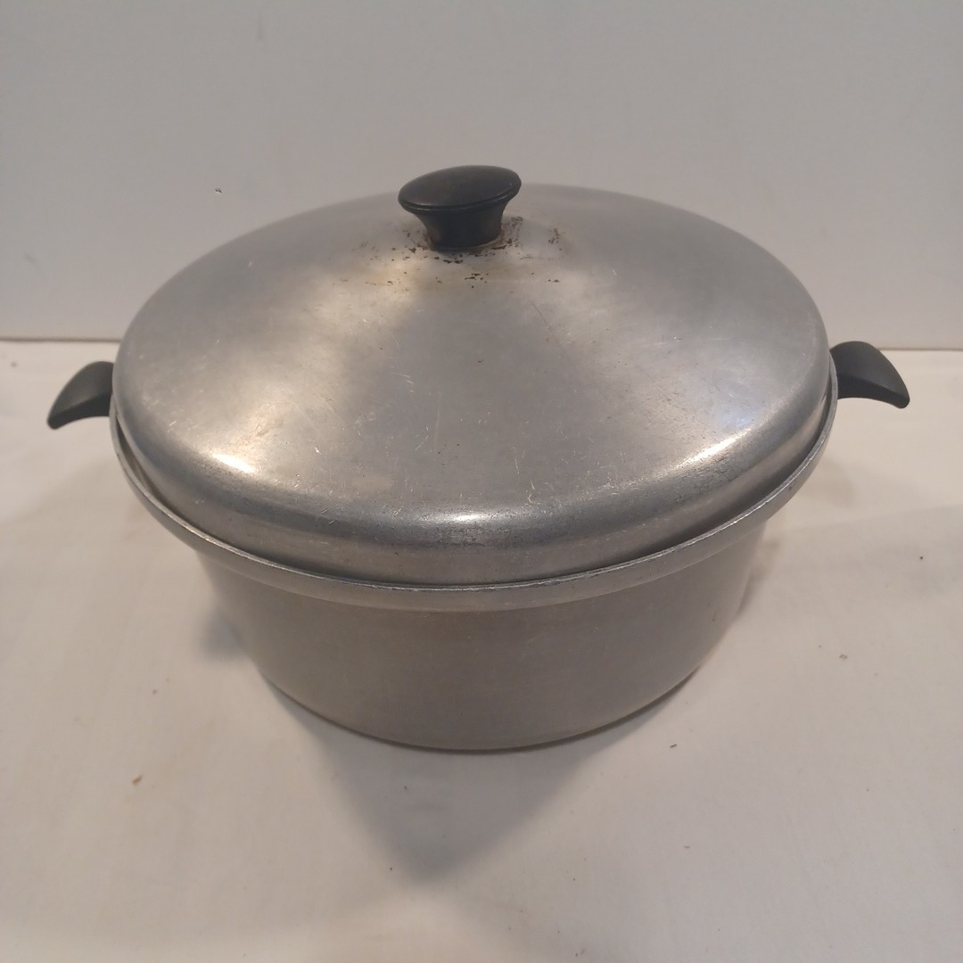 Vintage Aluminum Vogue Stock Pot Lid & Side Handles
