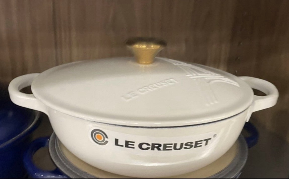 Le Creuset Eiffel Tower Braiser 3.5 Qt Cast Iron In White 30 Paris France NEW