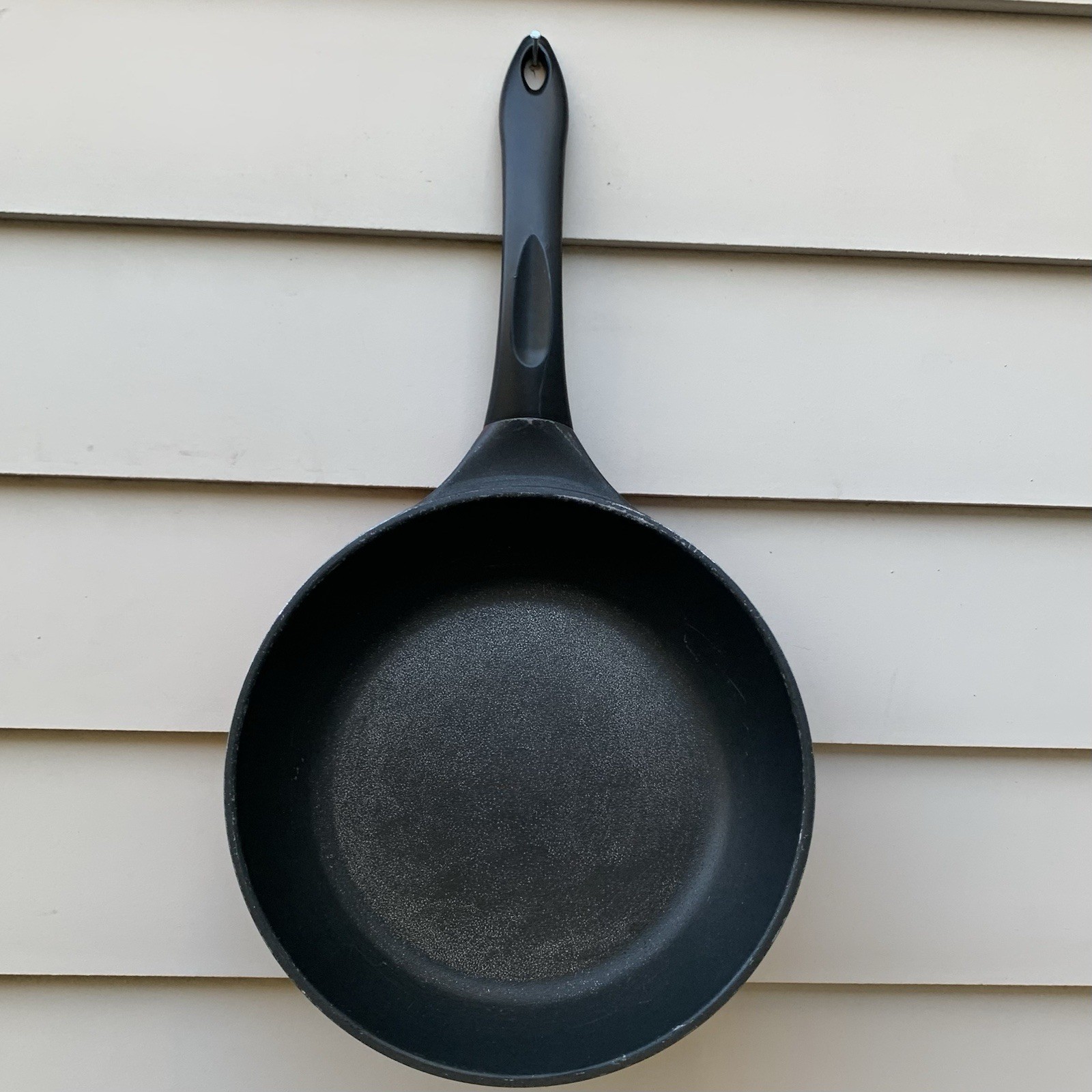 Nordic Ware Vintage Red Skillet Frying Pan 10.25″ Nonstick Made in USA
