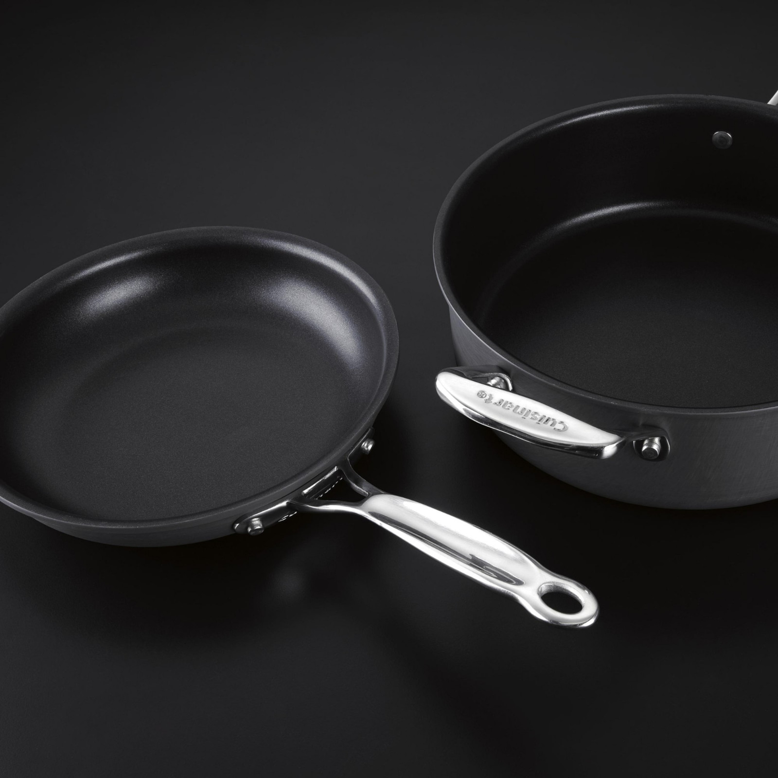 Cuisinart Chef’s Classic Nonstick Hard Anodized 11-Piece Cookware Set