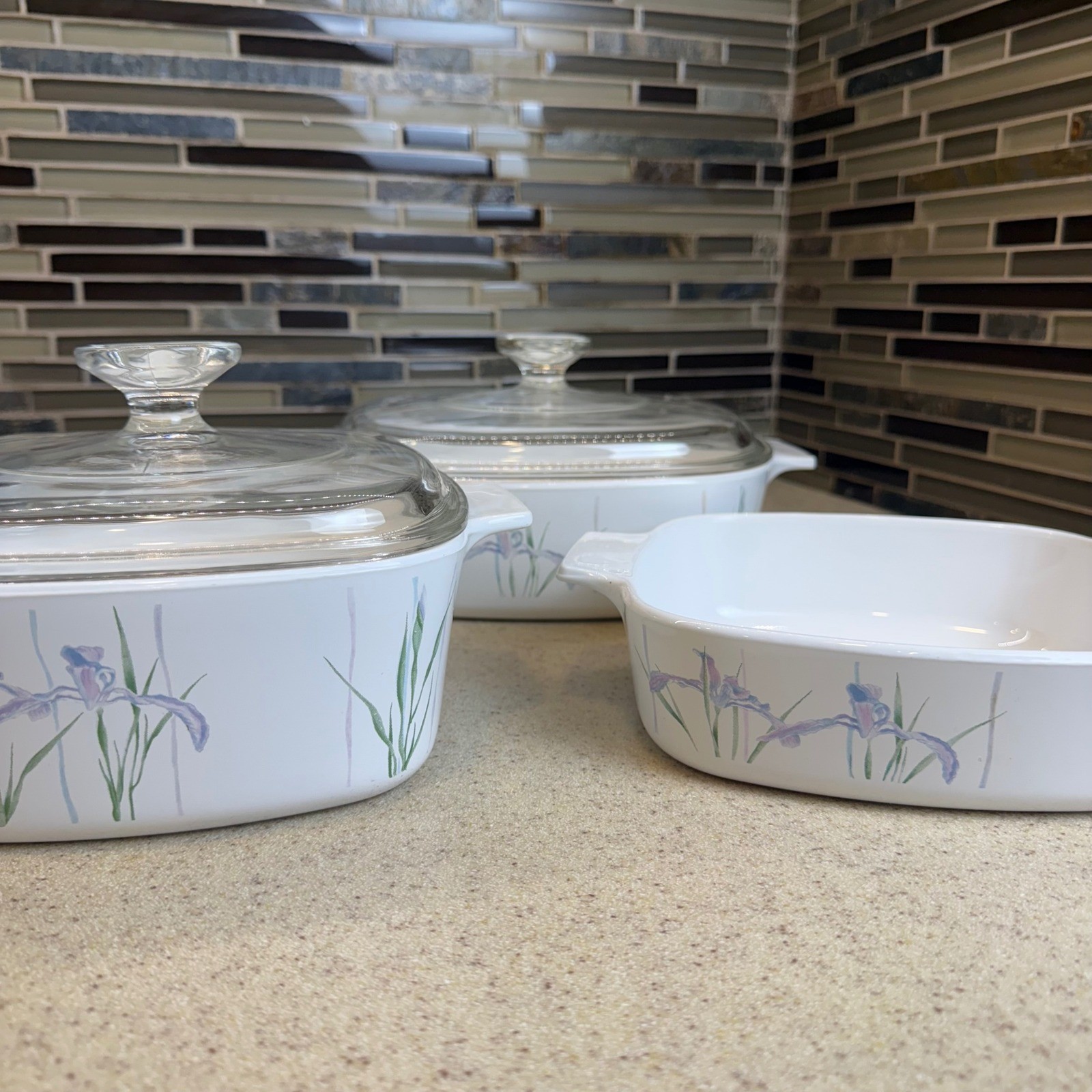 VTG Corning Ware Shadow Iris Casserole Dish 5pc Set w/ 2 Lids 1L, 1.5L, 2L