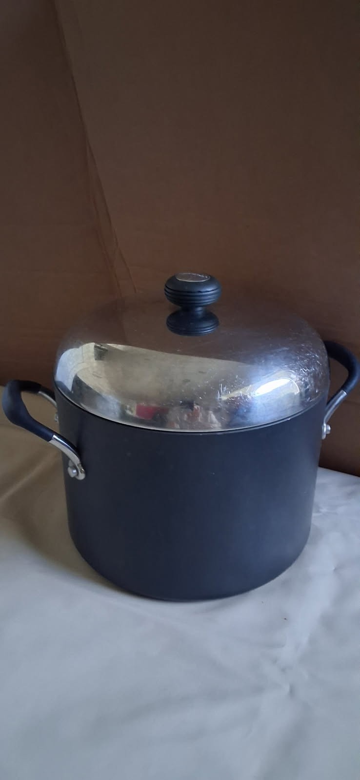 Circulon Com Hi-Low System 8 QT/17.6L Non-Stick Stock Pot Pan Handles Lid Meyer