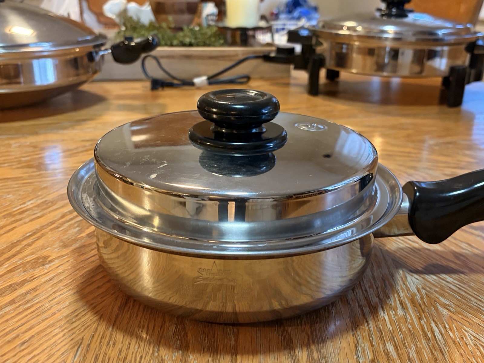 Stainless Steel 2qt Saucepan w/ Lid Long Black Handle, Gas/Electric
