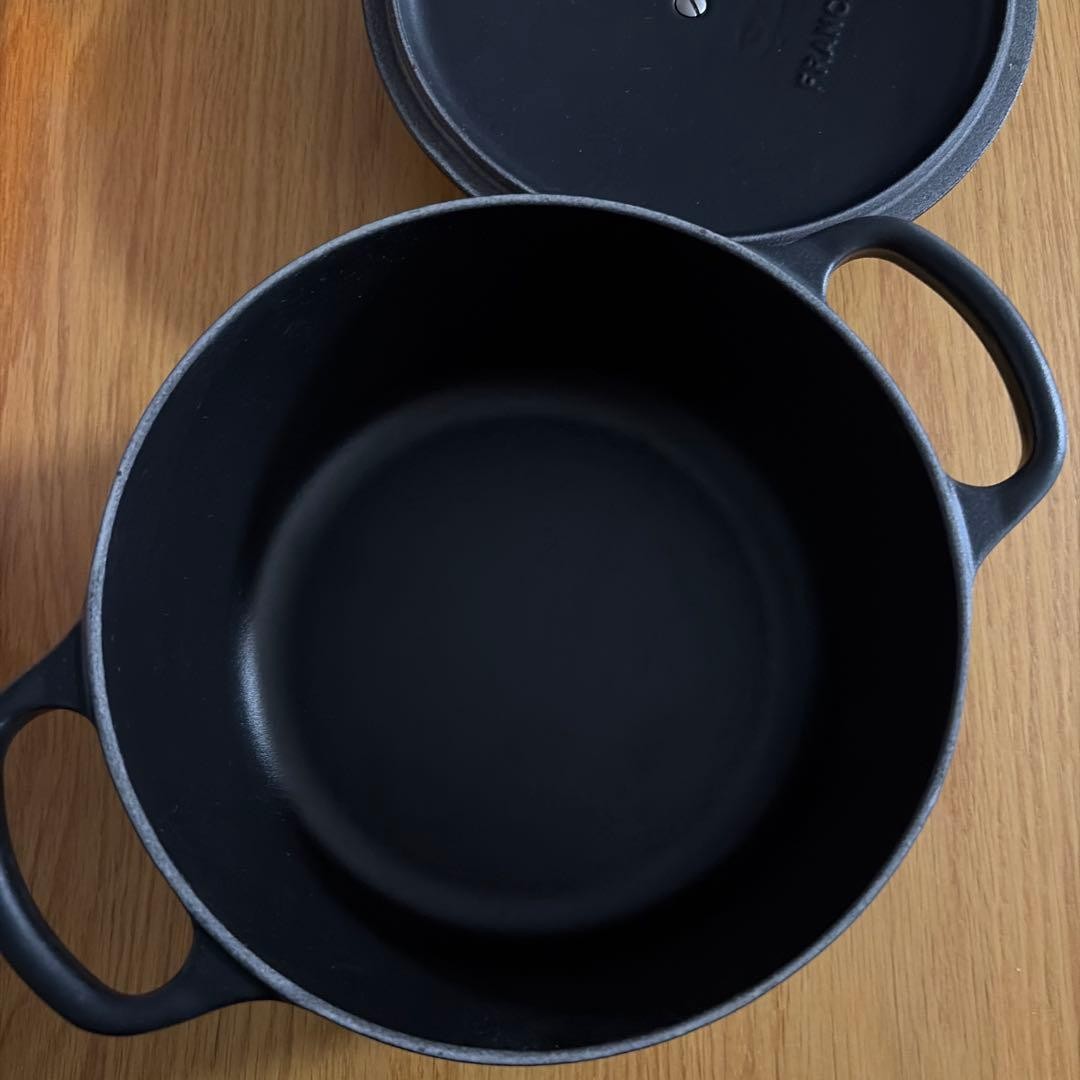 Le Creuset 18cm Matte Black Cast Iron Dutch Oven Two-Handed Pot Used