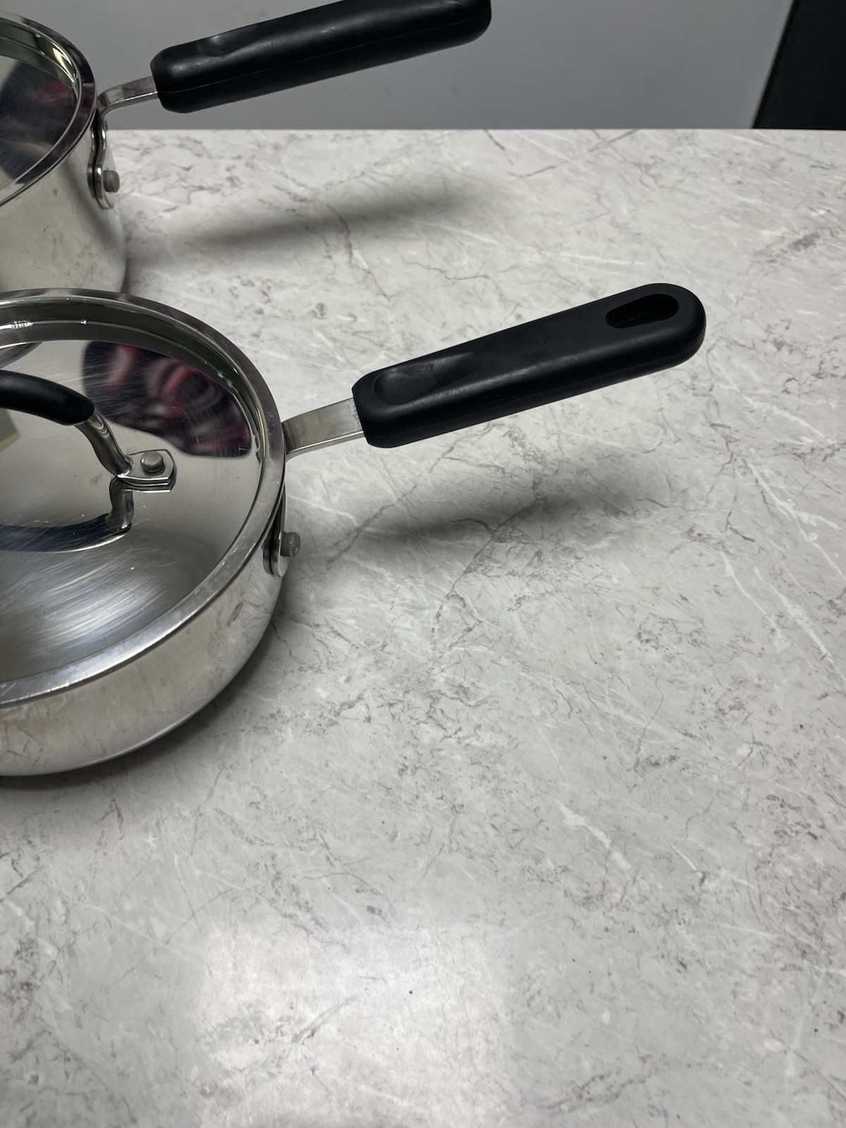2 Stainless Steel 1L & 2.5L Cooking Pots Saucepans Unbranded