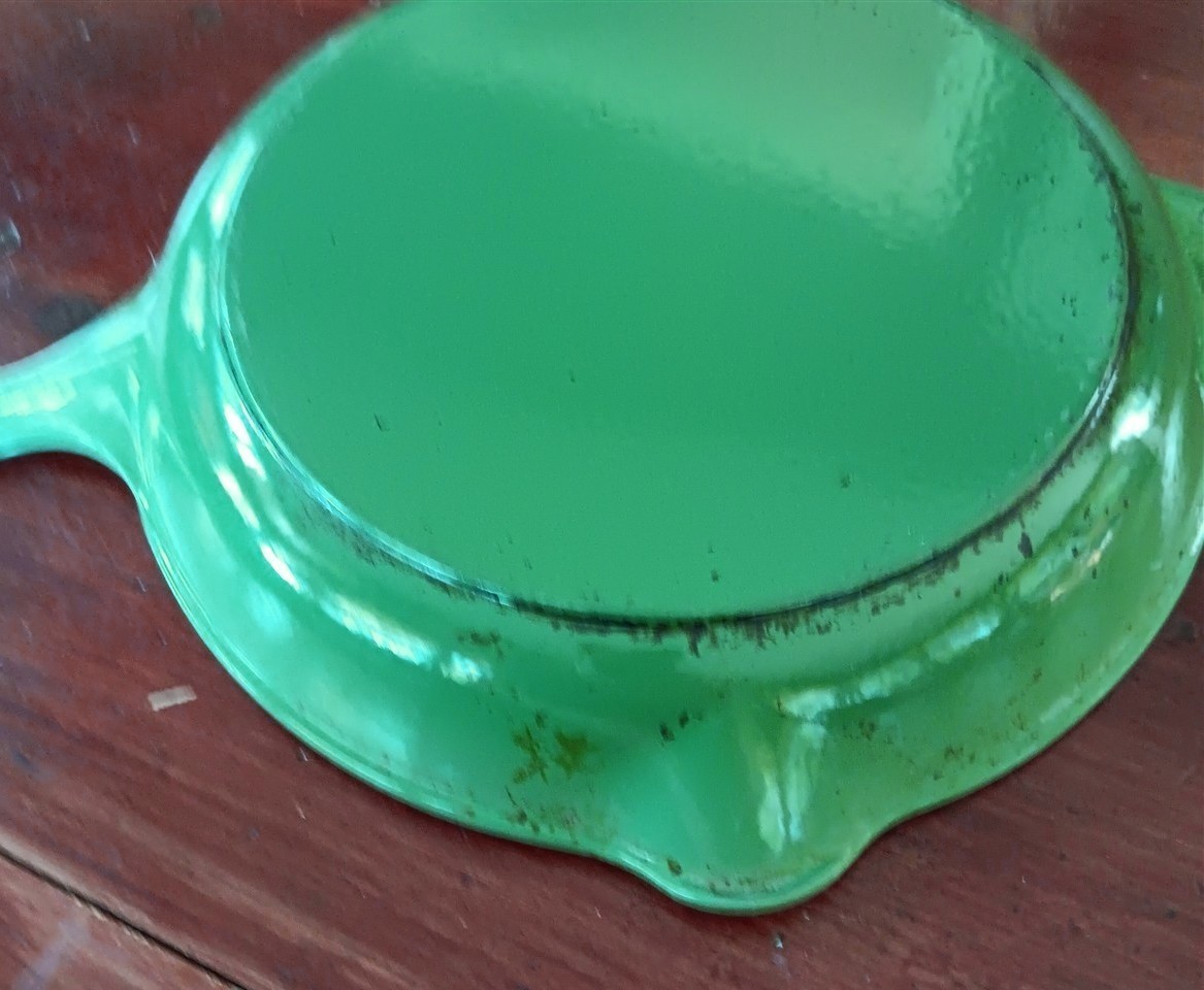 Le Creuset Cast Iron Enamel Frying Pan 10.25″ Skillet #26 Green Double Spout