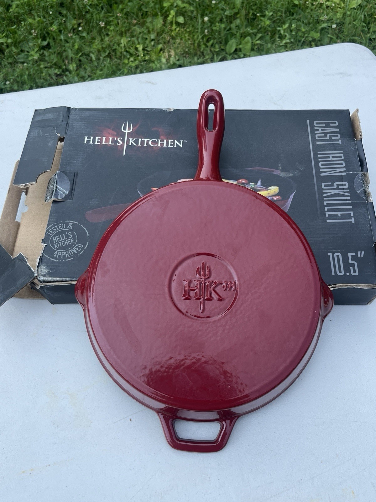 Hells Kitchen 10.5″ Cast Iron Skillet Pan High Heat Red Enamel Exterior Heavy