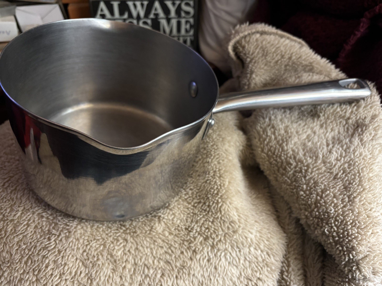 Farberware 2 quart / 1.9 L Durable Stainless Steel Pot QQQ17C Impact Bonded