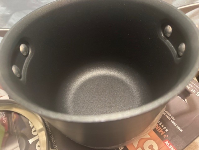 NEW – Calphalon Premier Space Saving Hard Anodized Nonstick 4.5 Qt Soup Pot