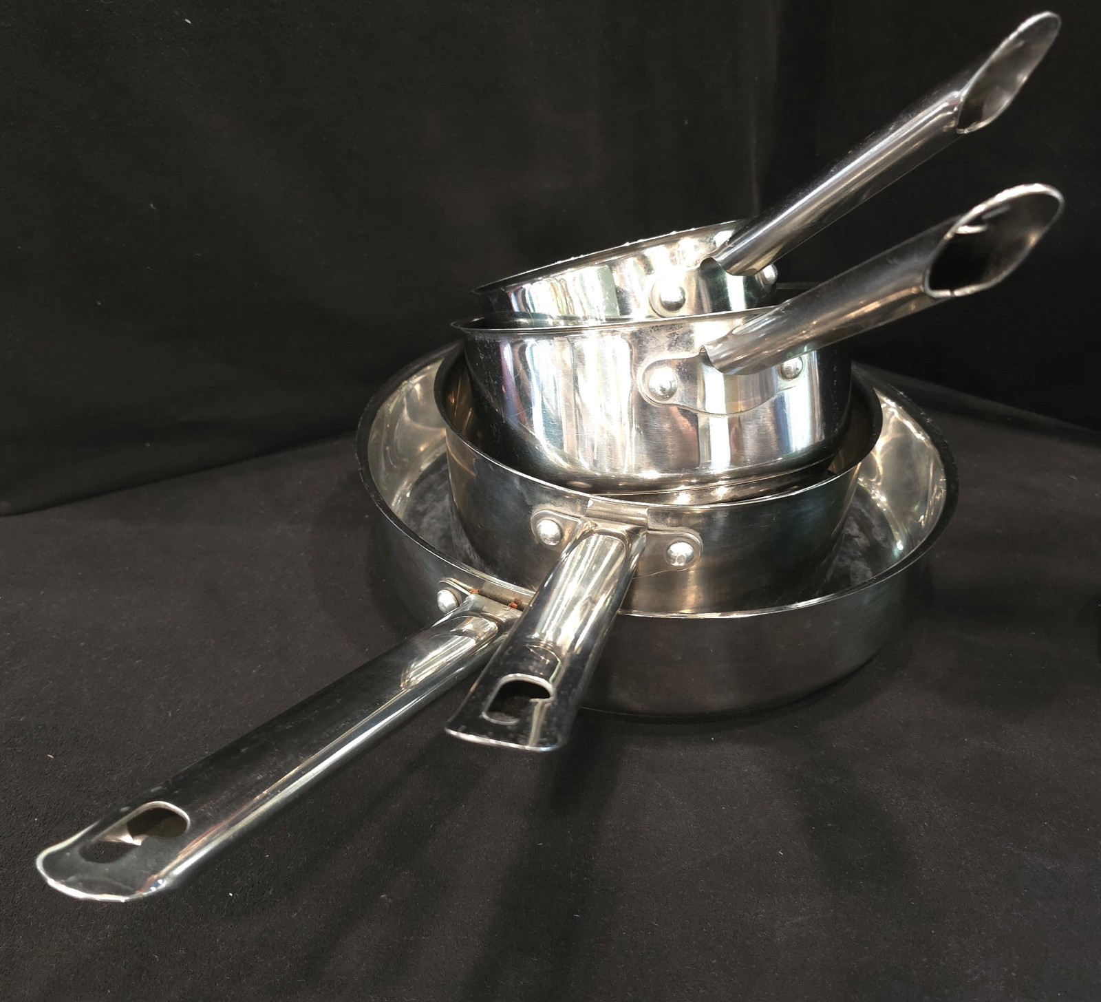 Wolfgang Puck Cafe Collection 8 piece set 18/10 Stainless Cookware Set EUC