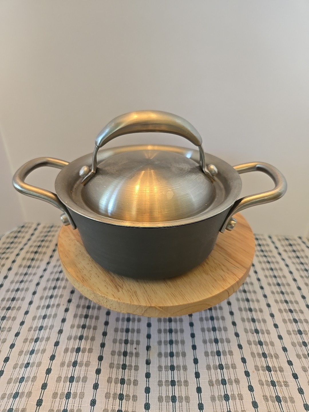 Set of 2 Technique Hard-Anodized Non-Stick 1/2 Qt/ 0.4L 2 handle Pots w/ Lids