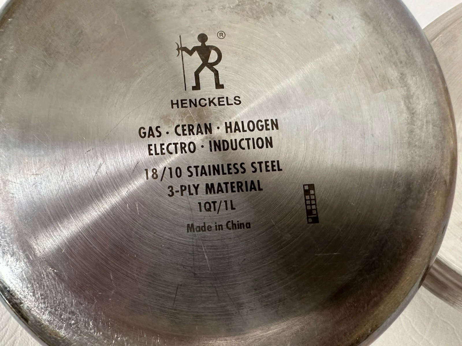Zwilling J. A. Henckels 18/10 Stainless Steel 1 Qt, INDUCTION Saucepan & Lid