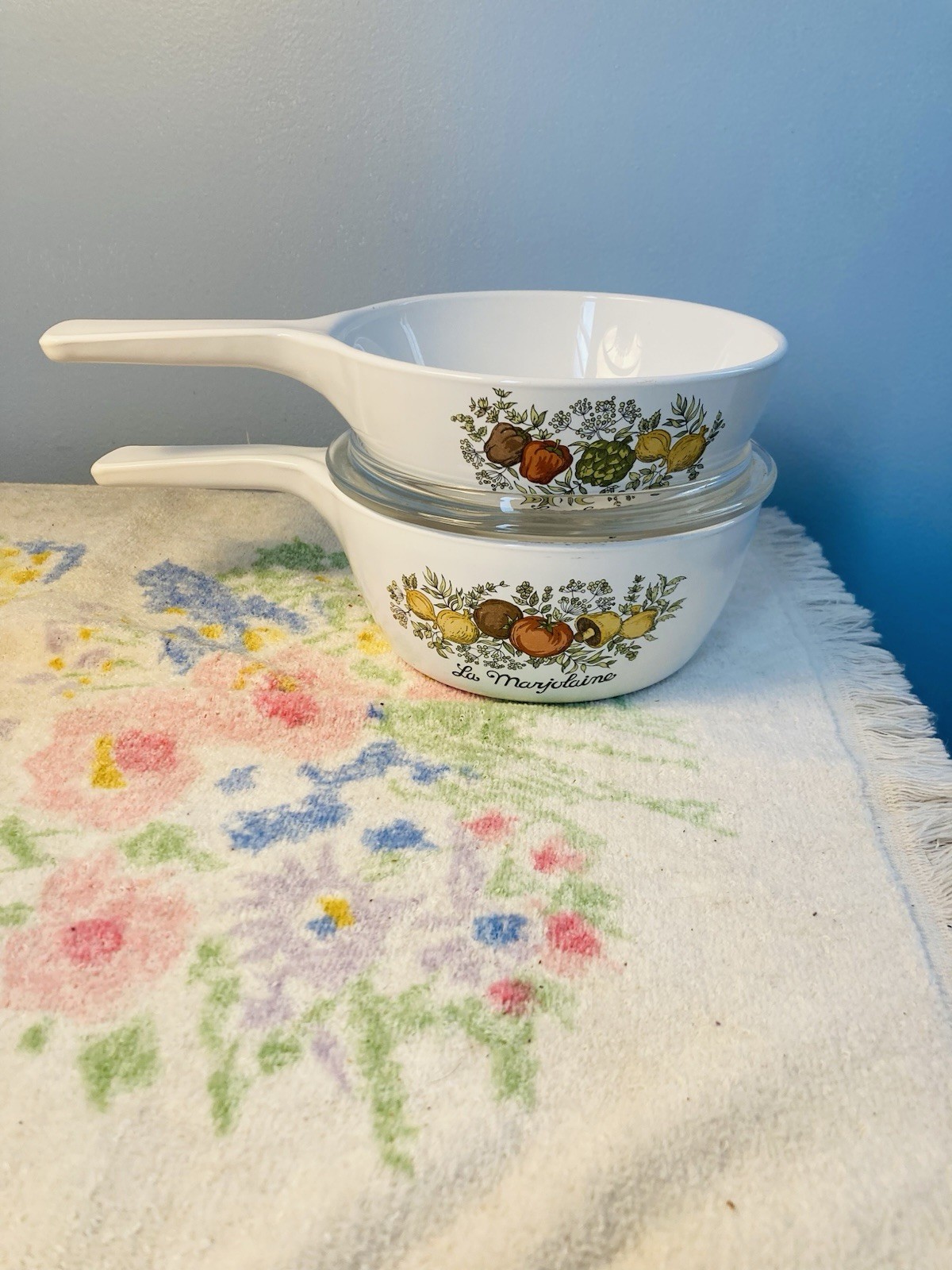 2 Vintage 1970-80 Corning Ware Spice of Life Sauce Pan P81B & P82B W/P81C Lid
