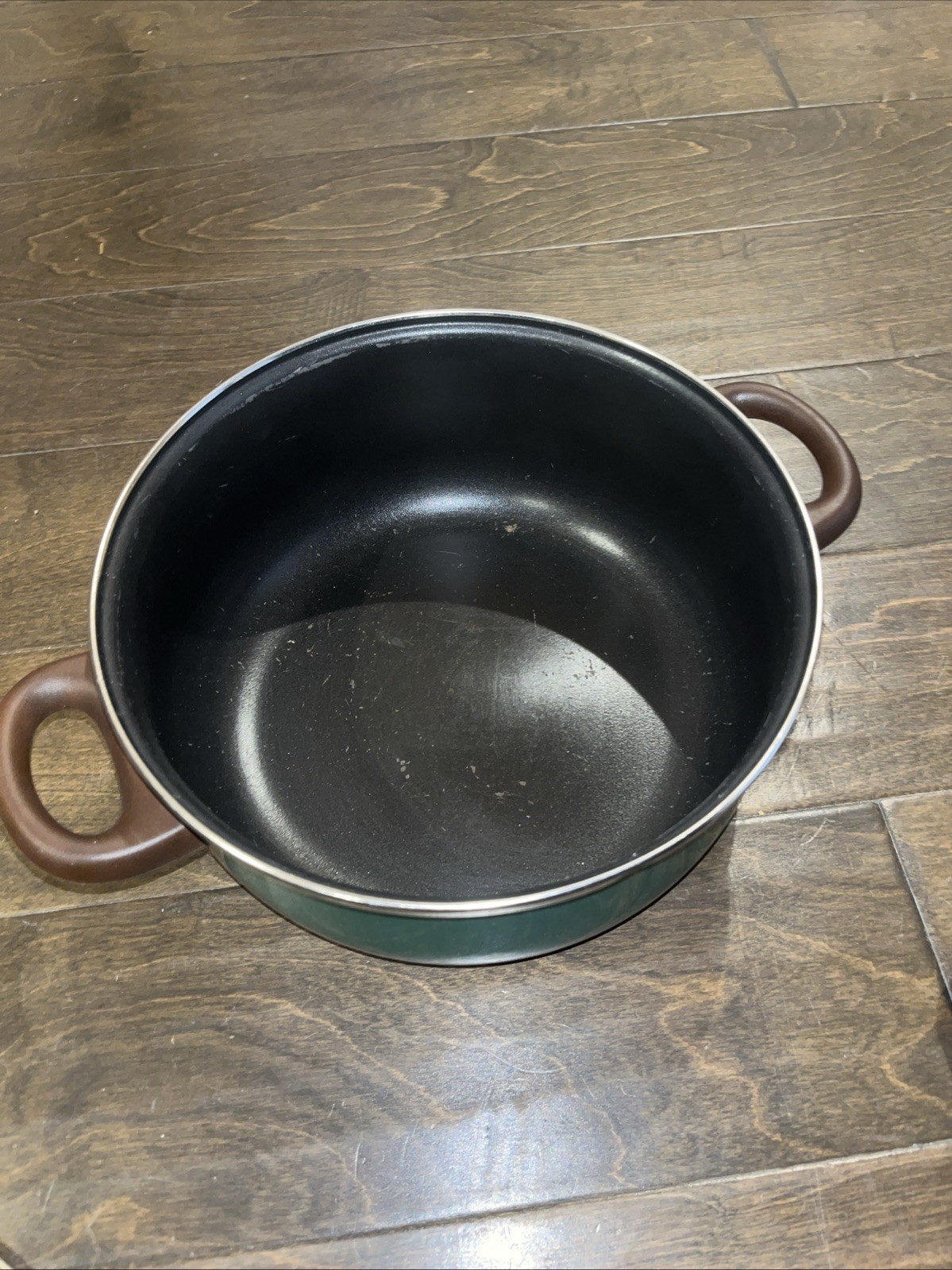 Encore Green Enamel Non-Stick Stockpot Pan 5.5 Qt 4.8L with Lid Made in Spain