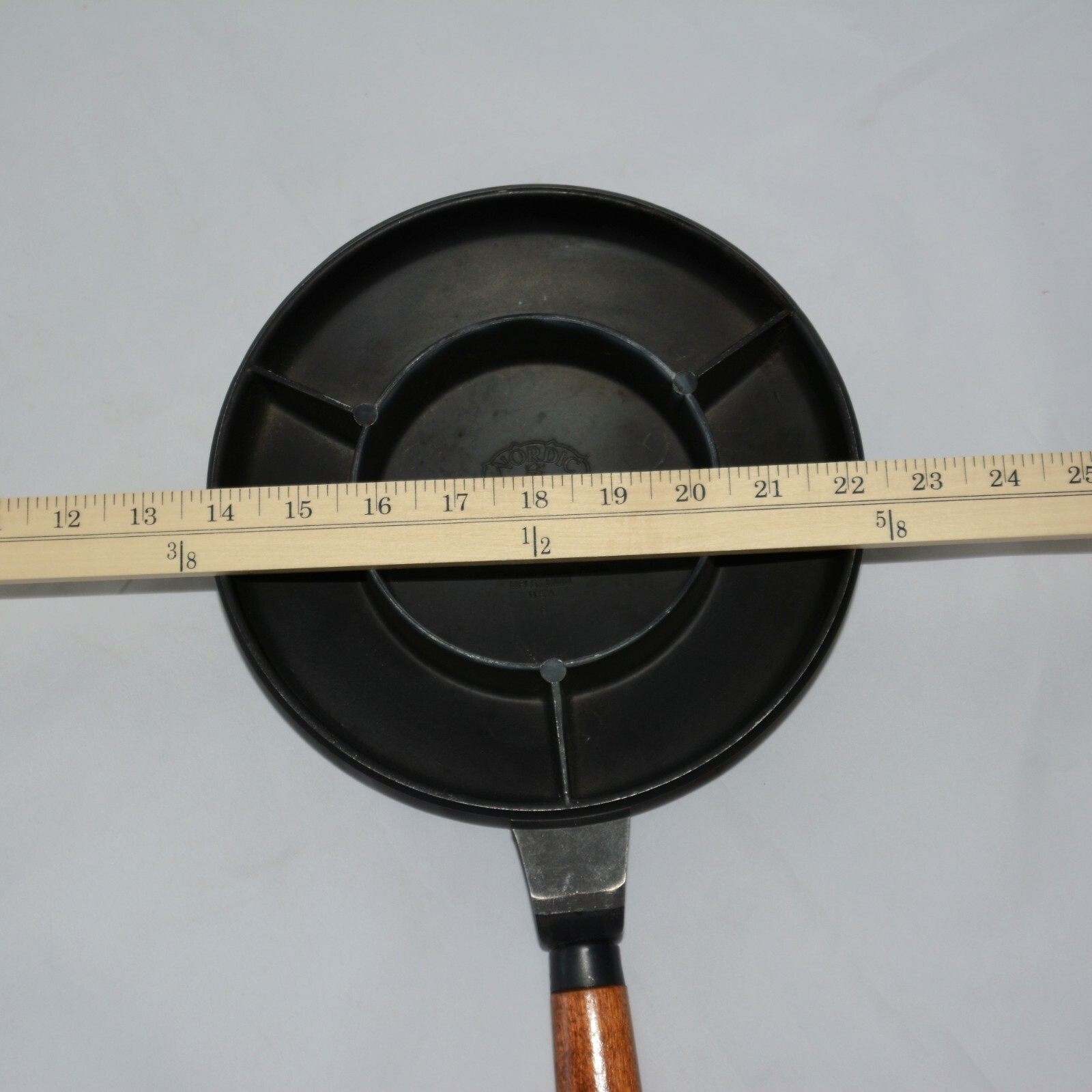Nordic Ware Cast Aluminum Crepes ‘N Things Crepe Pan – Bundt USA Vintage 1970’s