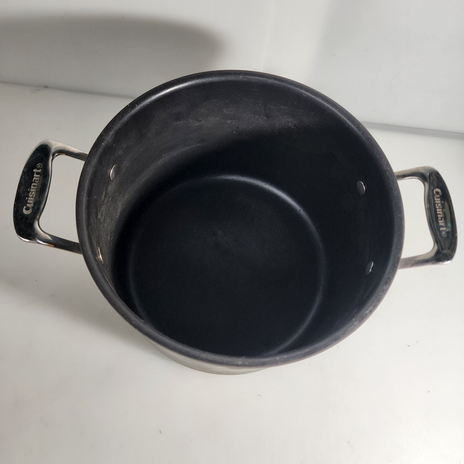 Cuisinart 666-24 Chef’s Classic Non-Stick Hard Anodized 8 Qt Stock Pot No Lid