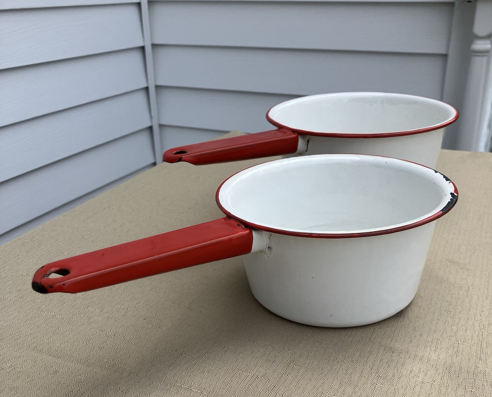 Vintage 1950s Classic White/Red Enamel 2-Piece Saucepan Set Long Handle