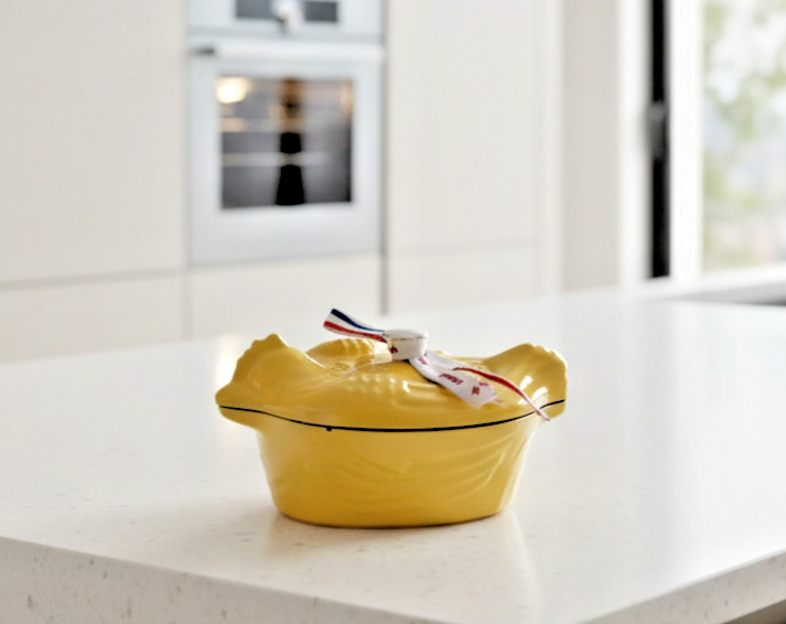 Staub 50th Anniversary Citron Yellow Chicken Cocotte 11cm Cast Iron Pot New