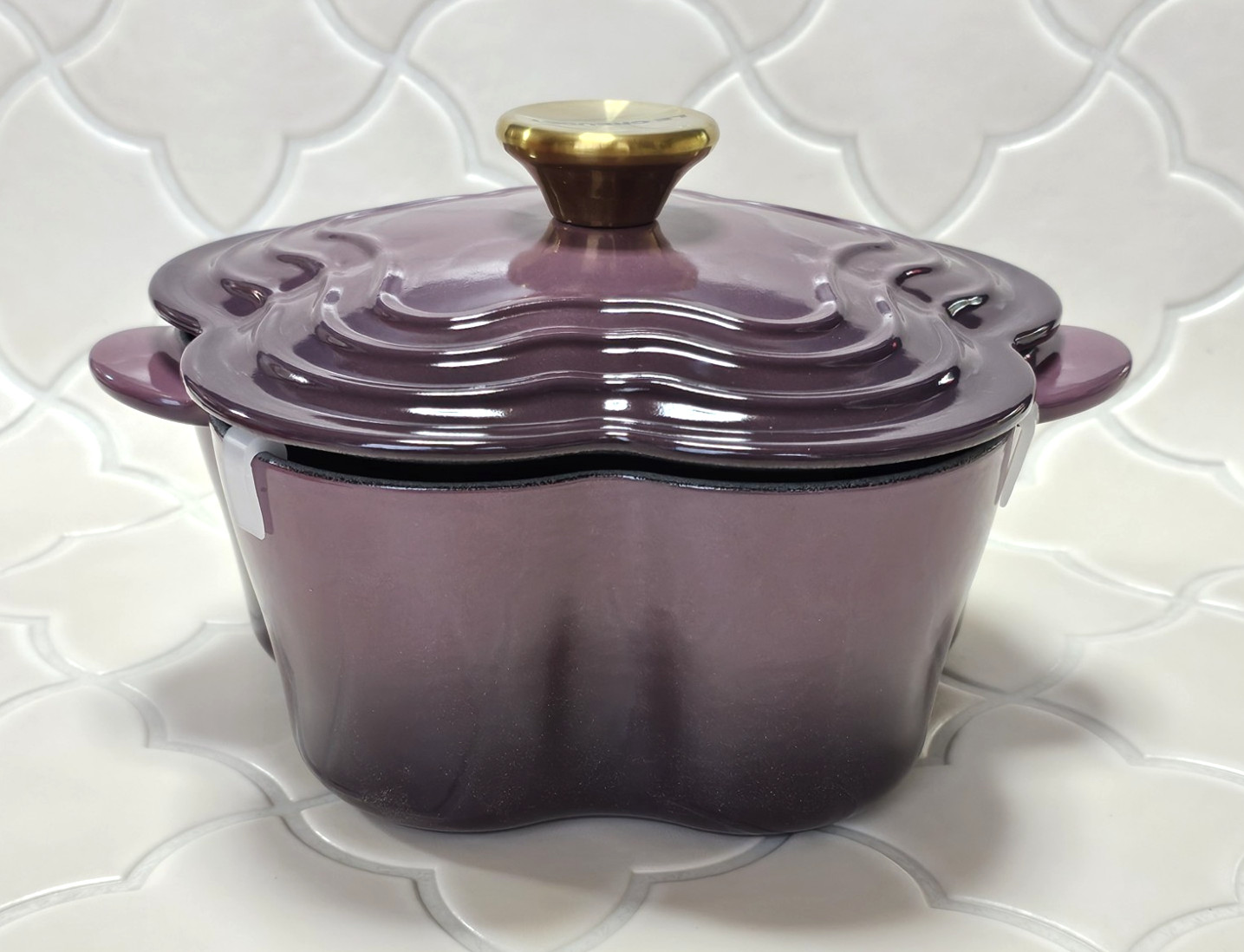 Le Creuset Fig Purple Flower Fleur Dutch Oven 2.2Qt Gold Knob Black Matte Enamel