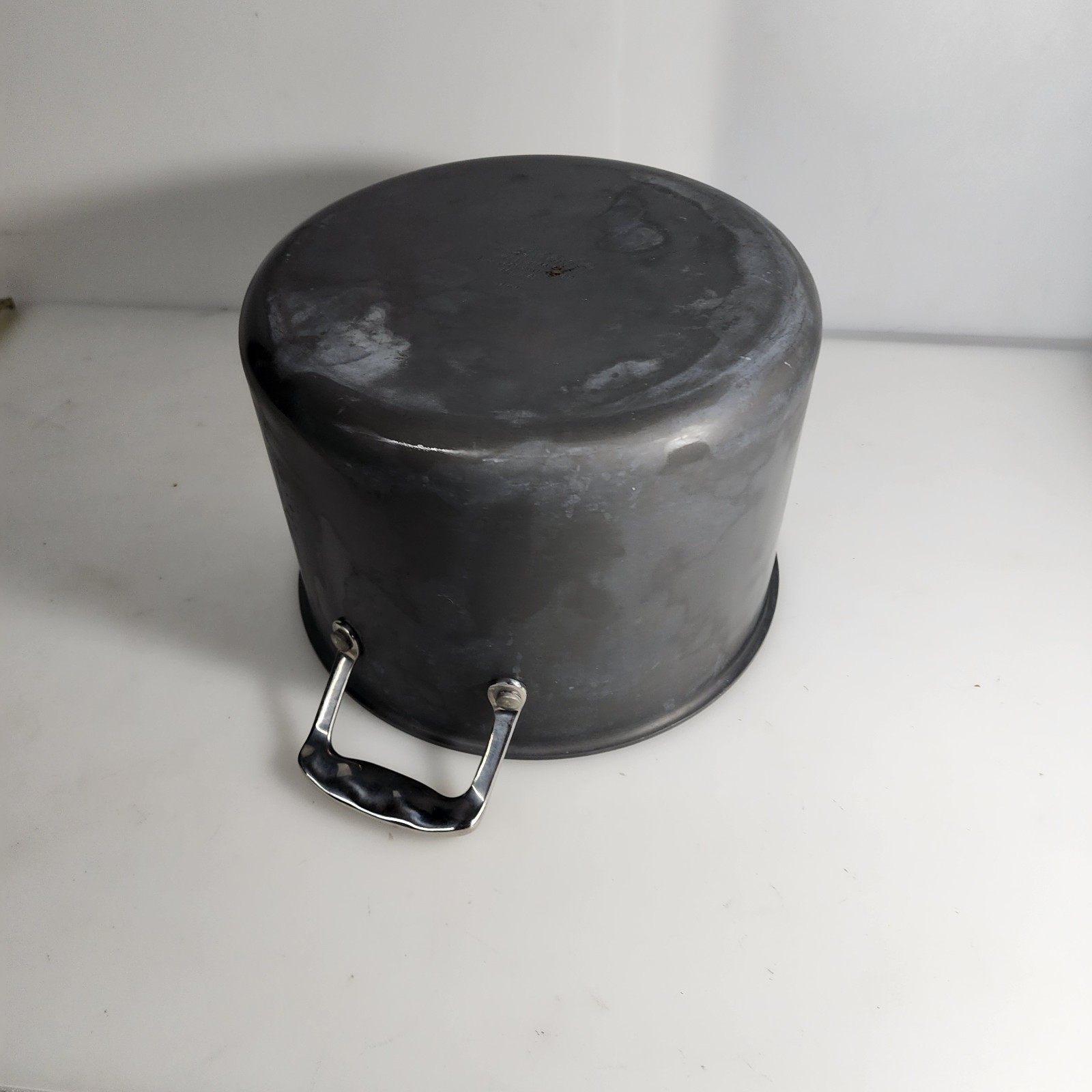 Cuisinart 666-24 Chef’s Classic Non-Stick Hard Anodized 8 Qt Stock Pot No Lid