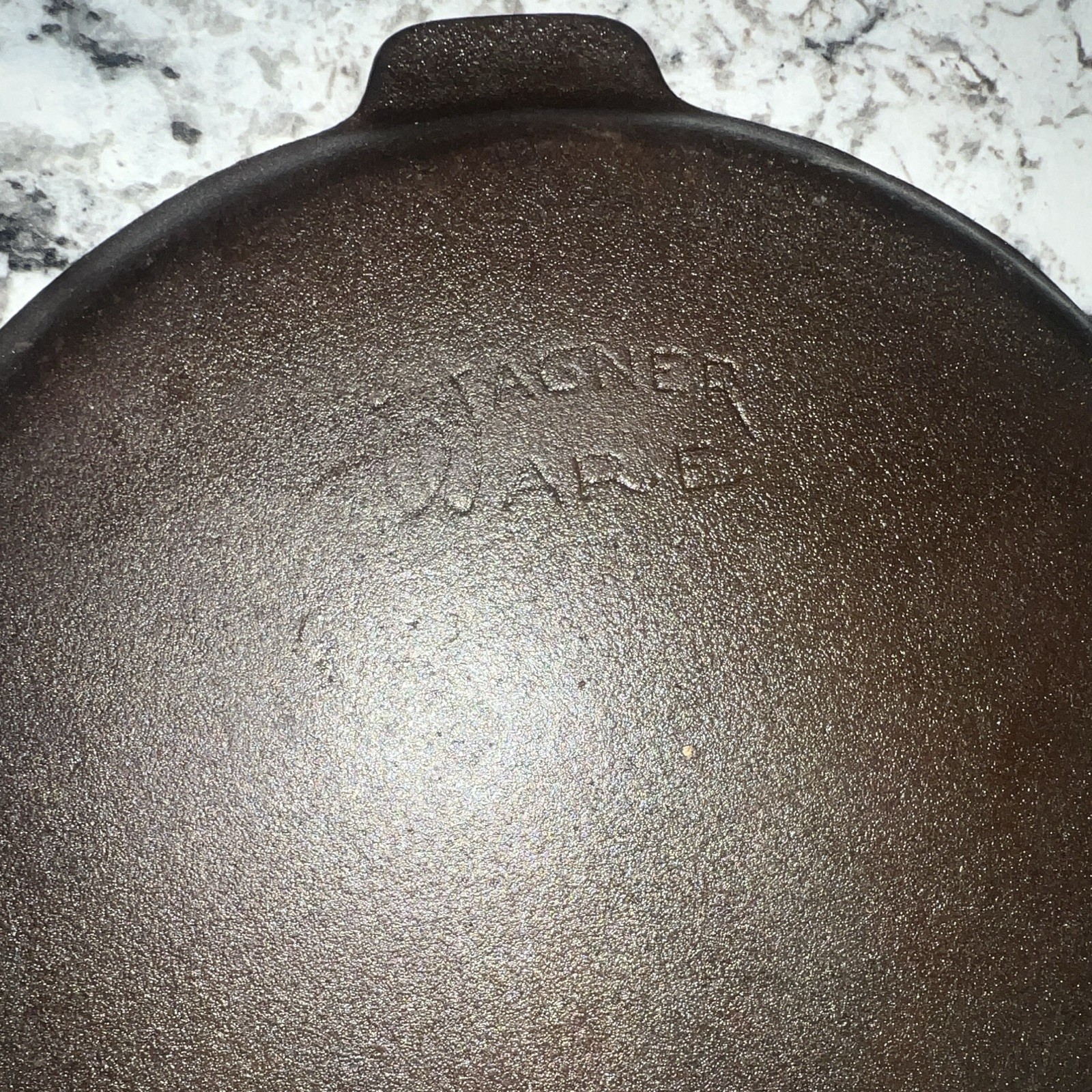 Wagner Ware Sidney Cast Iron Skillet No. 8 Round Black, Uncoated Long Handle