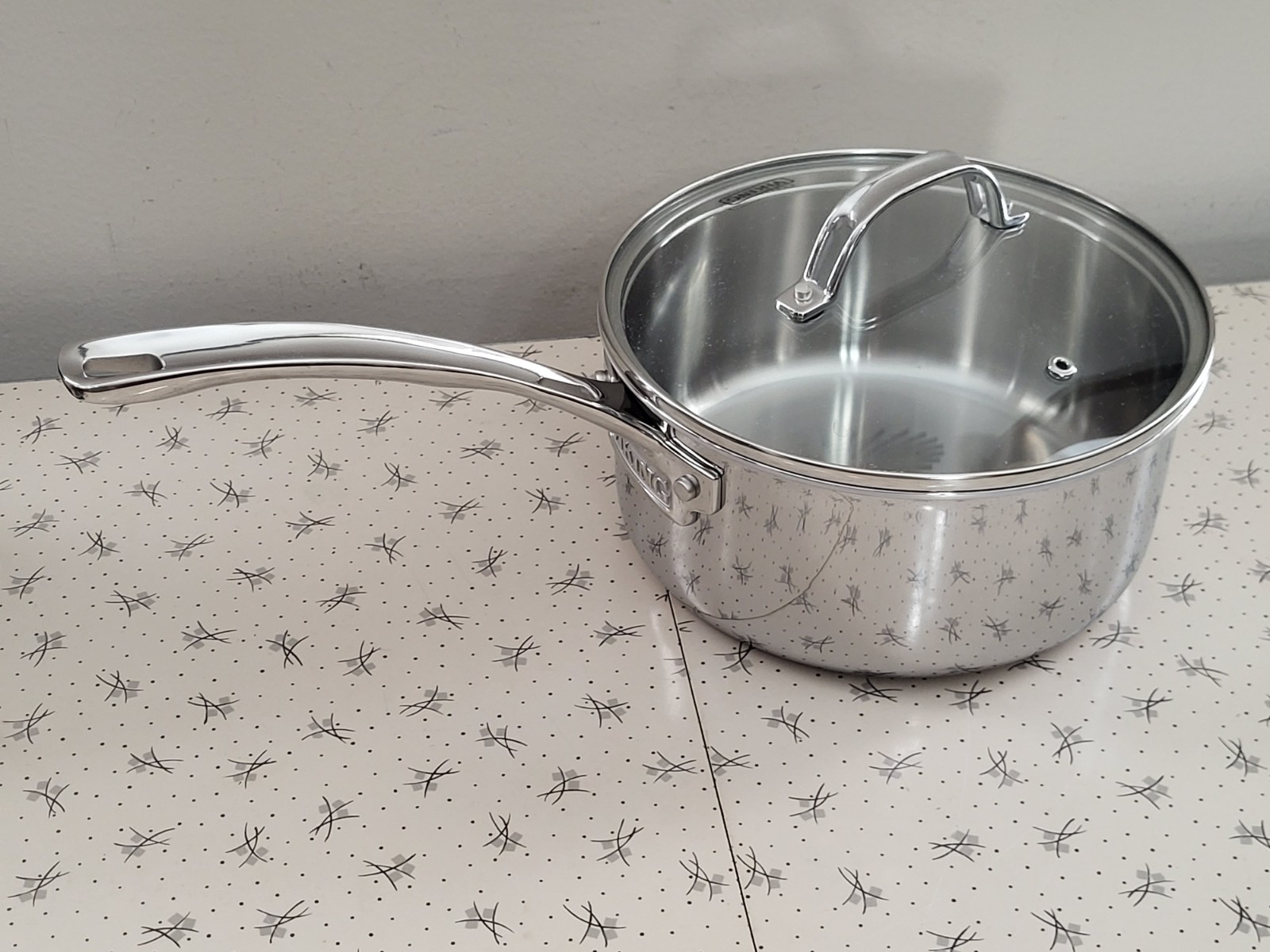 Viking 3-Ply Bonded Stainless Steel Sauce Pan Pot 3QT/2.8L With Vented Lid
