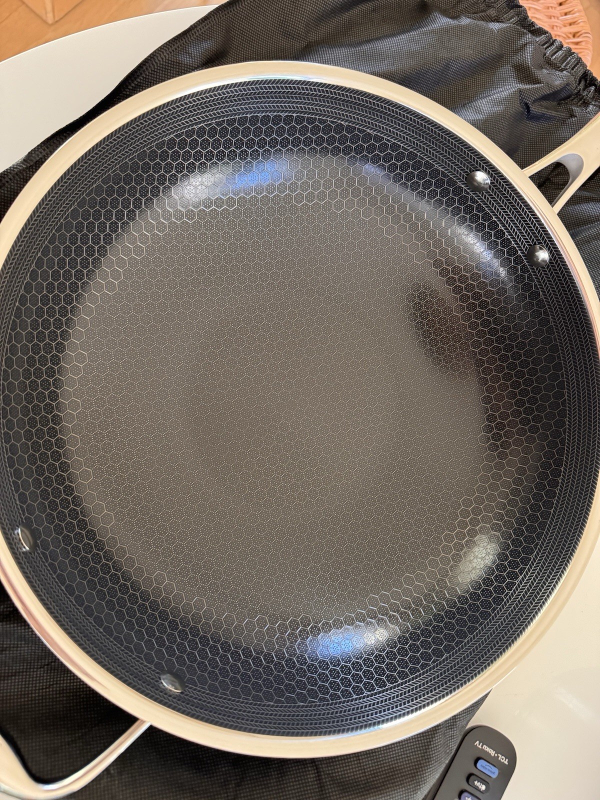 Brand New Hexclad Nonstick 12 Inch Wok