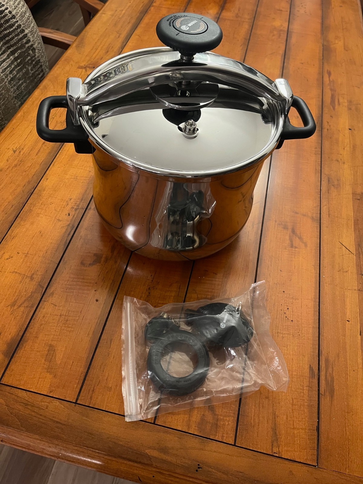 10 qt. FAGOR Stainless-Steel Pressure Cooker with extras