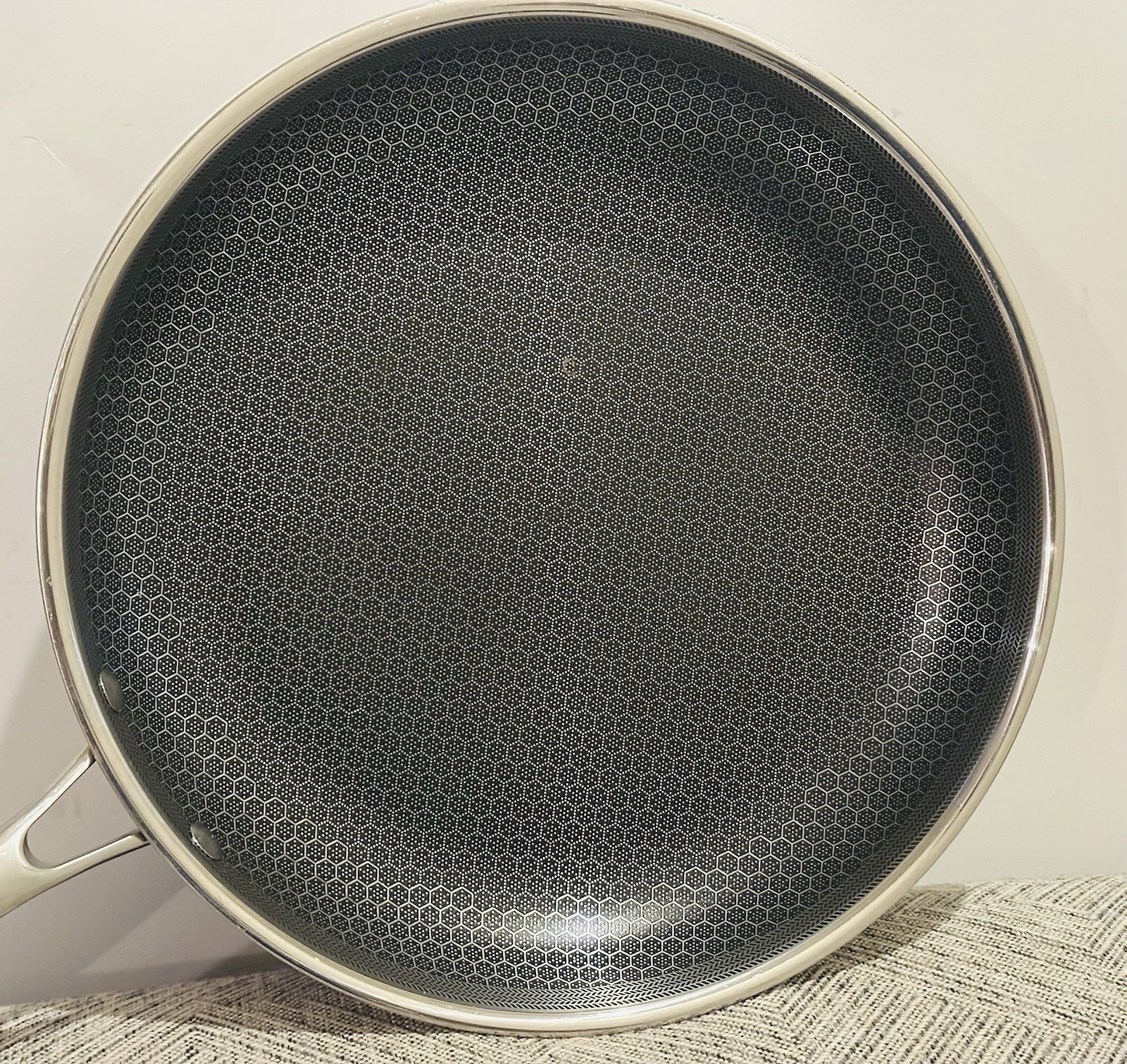 HexClad 12″ FRYING PAN 12” Non Stick NO Lid Good Condition