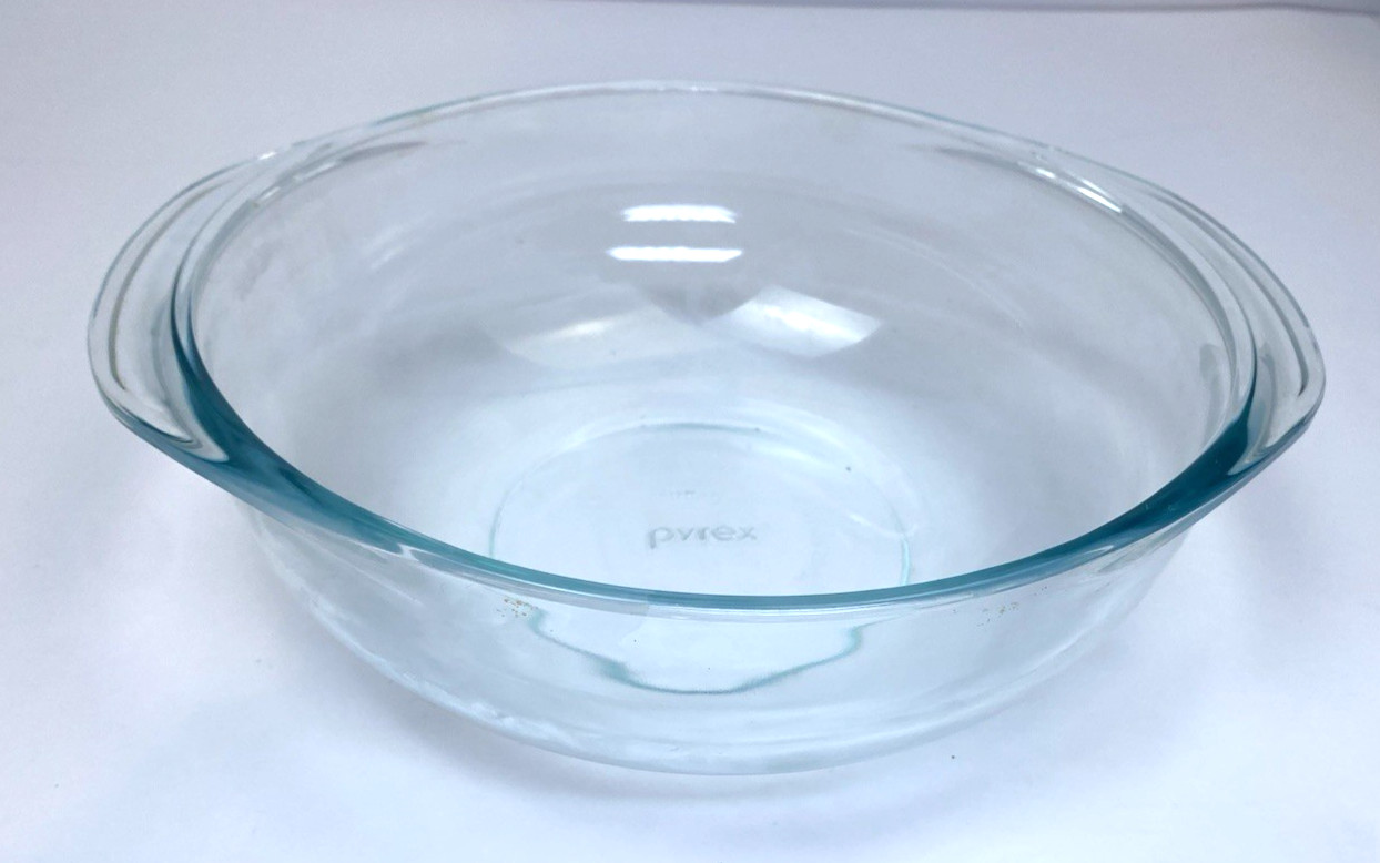 Pyrex Clear Glass 2 Qt 1.9L Baking Casserole Dish w/ Handles