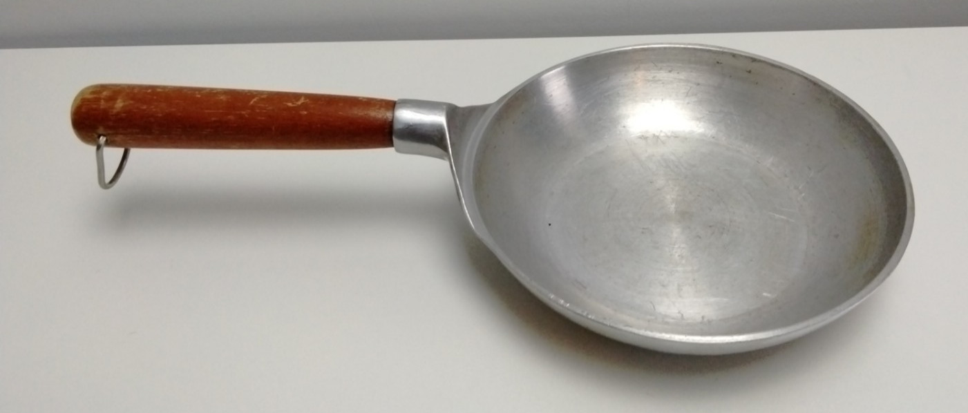 Daekor Korea 7.5-Inch Cast Aluminum Egg Skillet Wok Pan No Lid Vintage