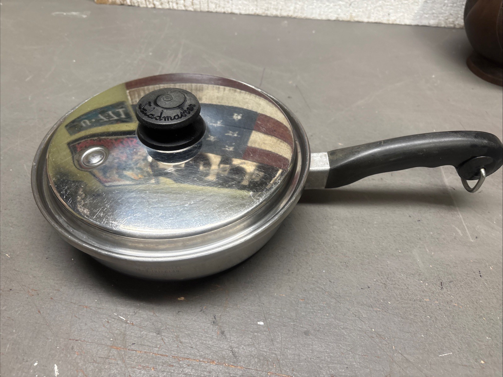 Saladmaster Stainless Steel 18-8 Tri-Clad 9 Inch Skillet with Vapo-Seal Lid