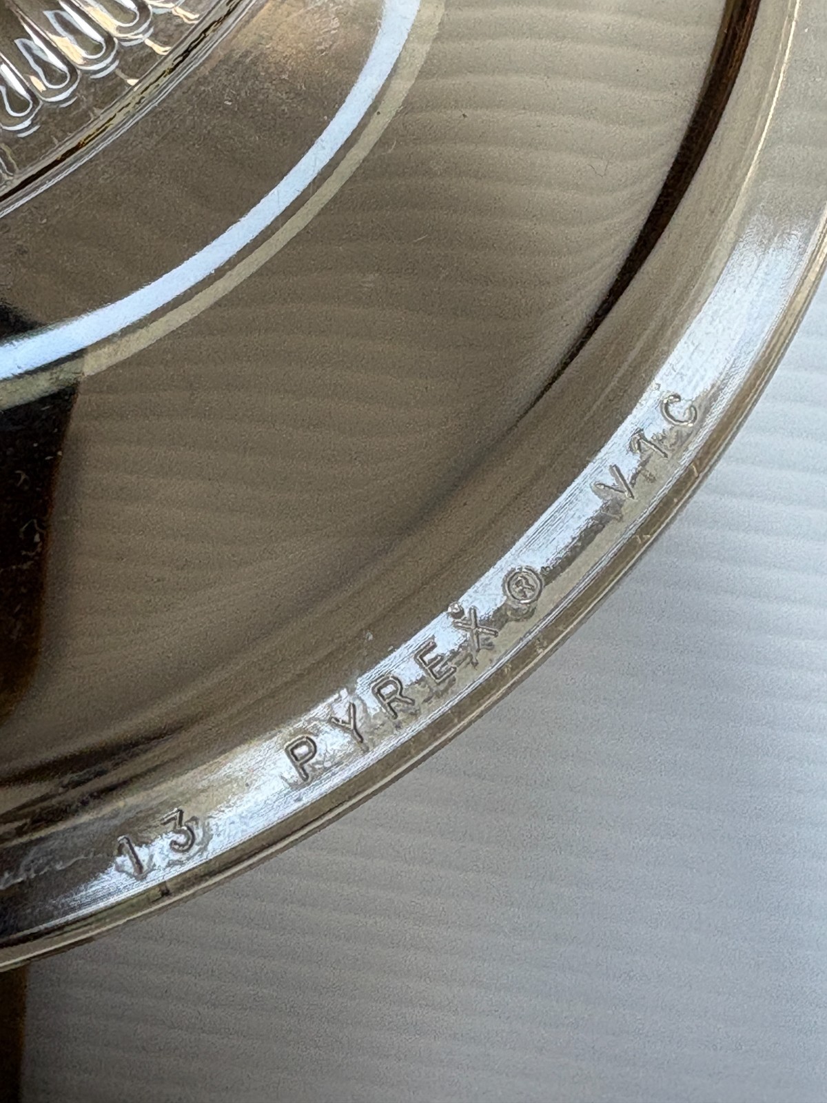 Pyrex #13 Fluted Replacement Lid Model V1C Amber Brown 5 5/8″