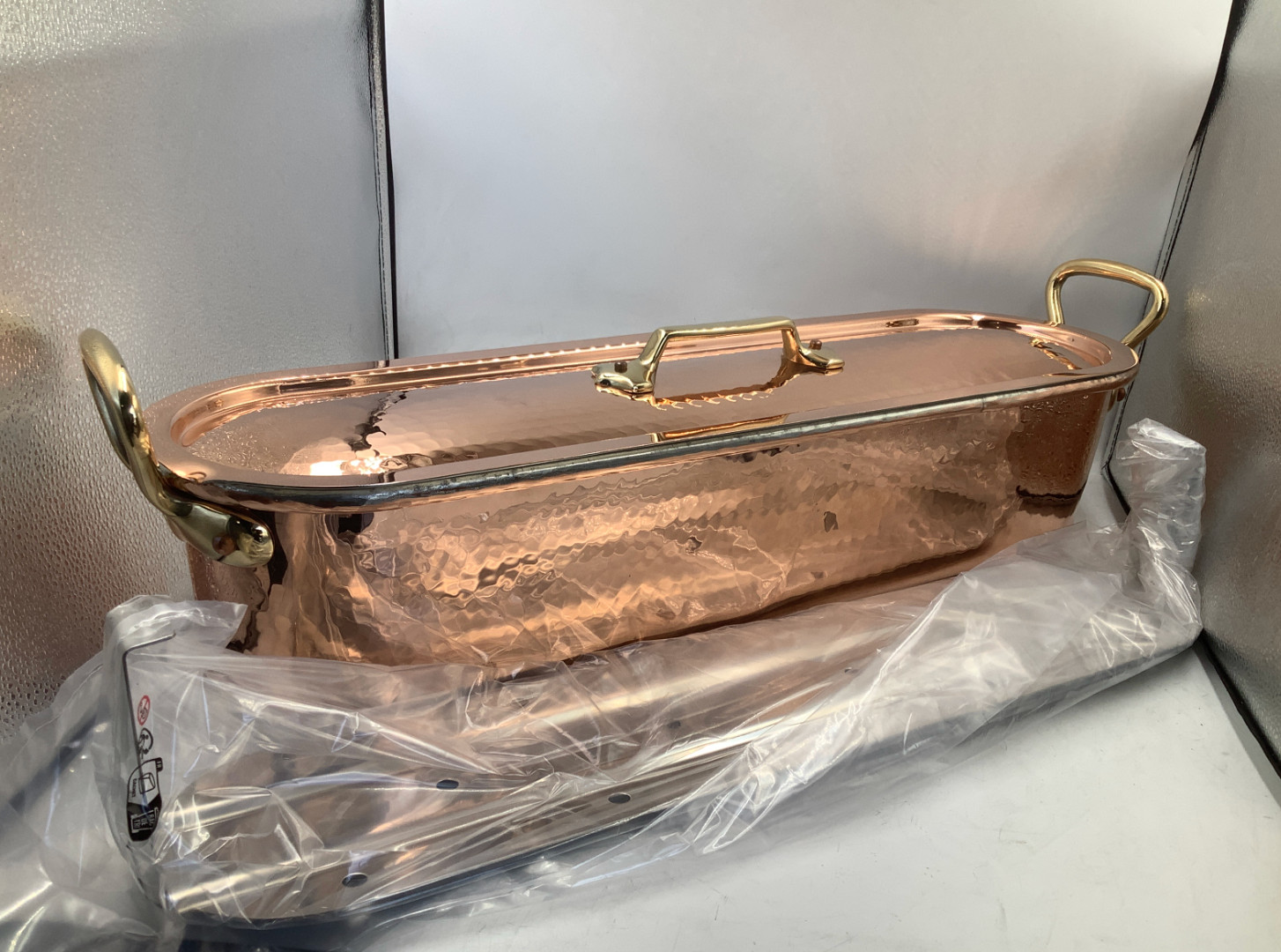 Mauviel M’Tradition Hammered Copper & Tin Inside Fish Kettle With Grid, 10.5-Qt
